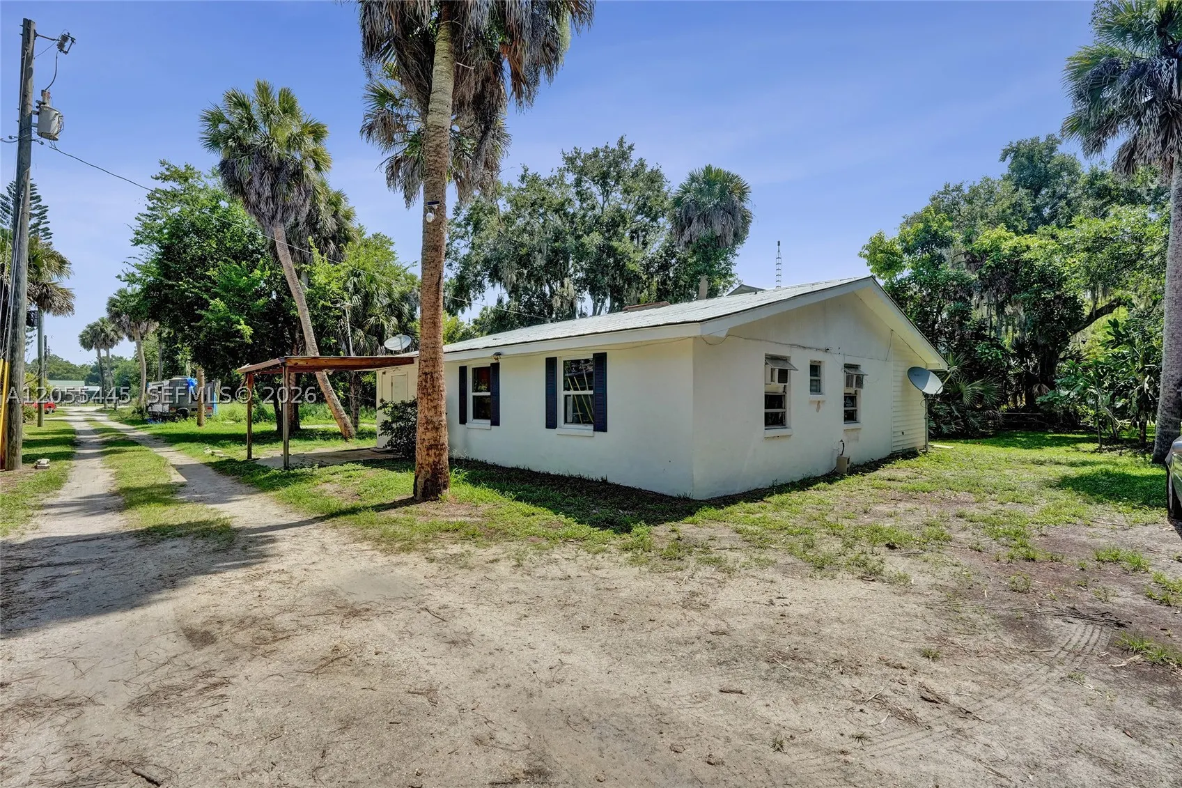 1059 Marina Ln