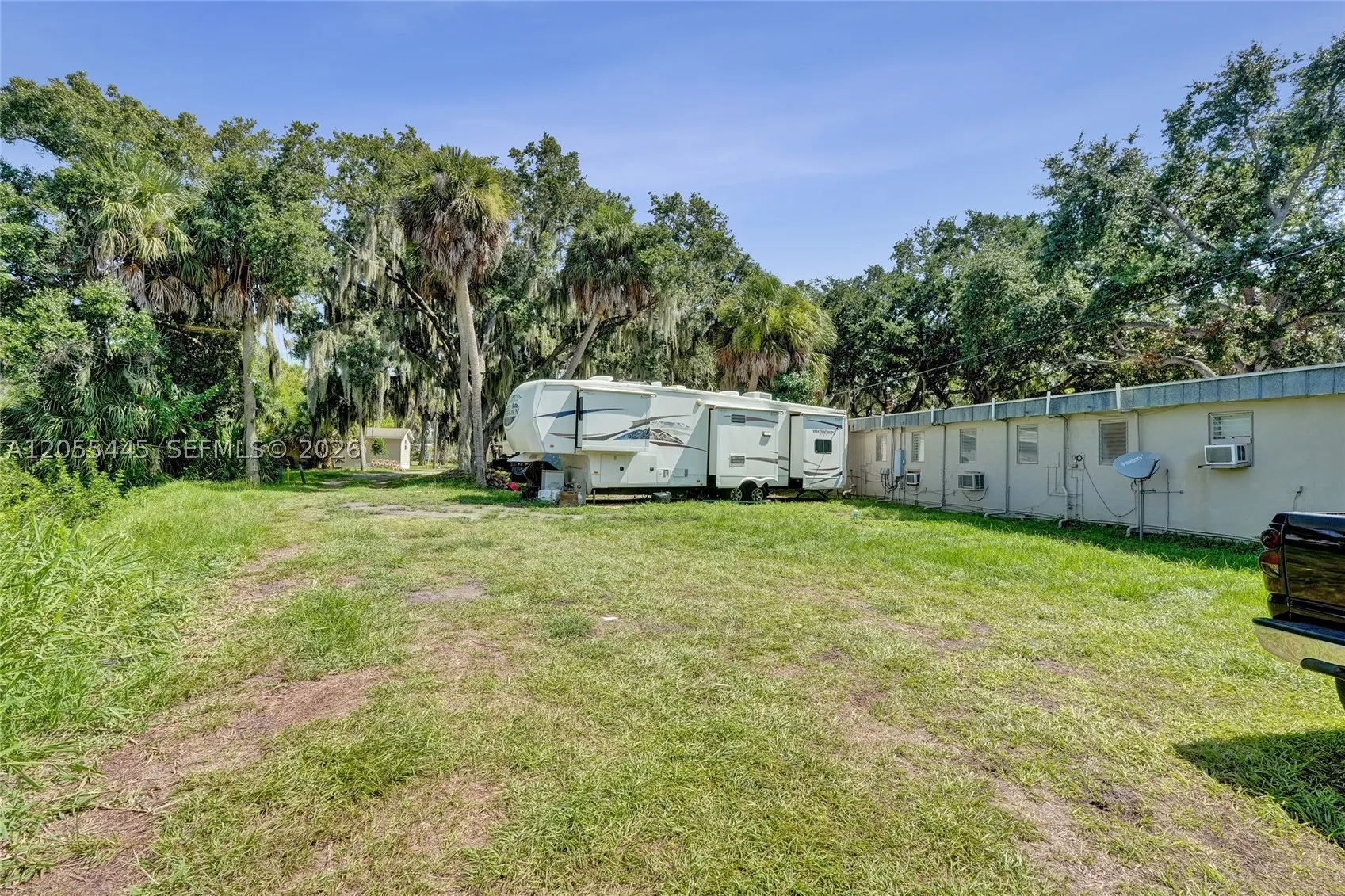 1059 Marina Ln