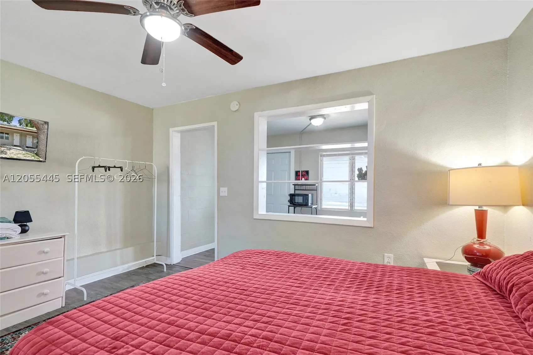 1059 Marina Ln