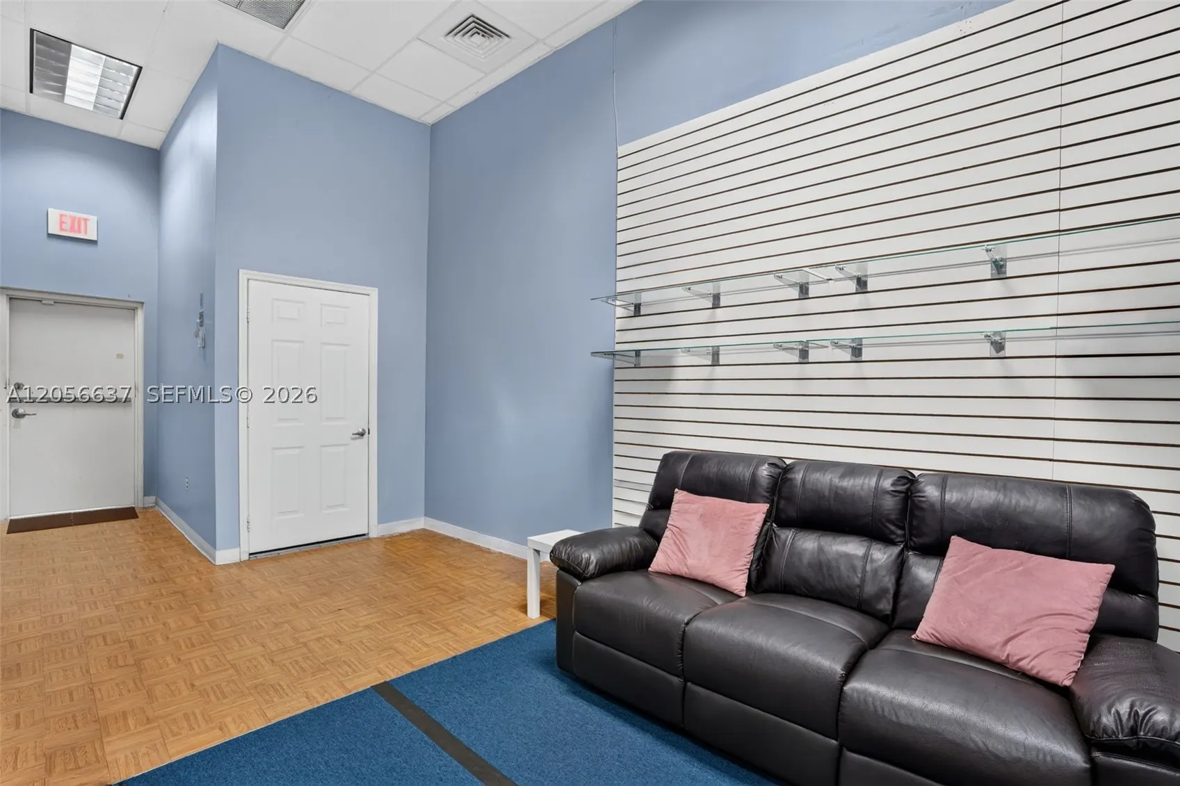 Smoke Shop for Sale in Tamiami