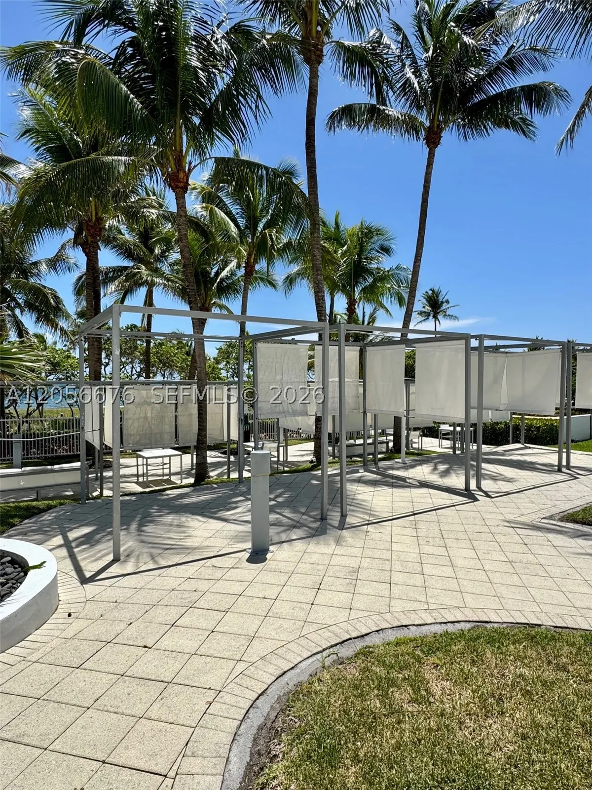 10275 Collins Ave #316