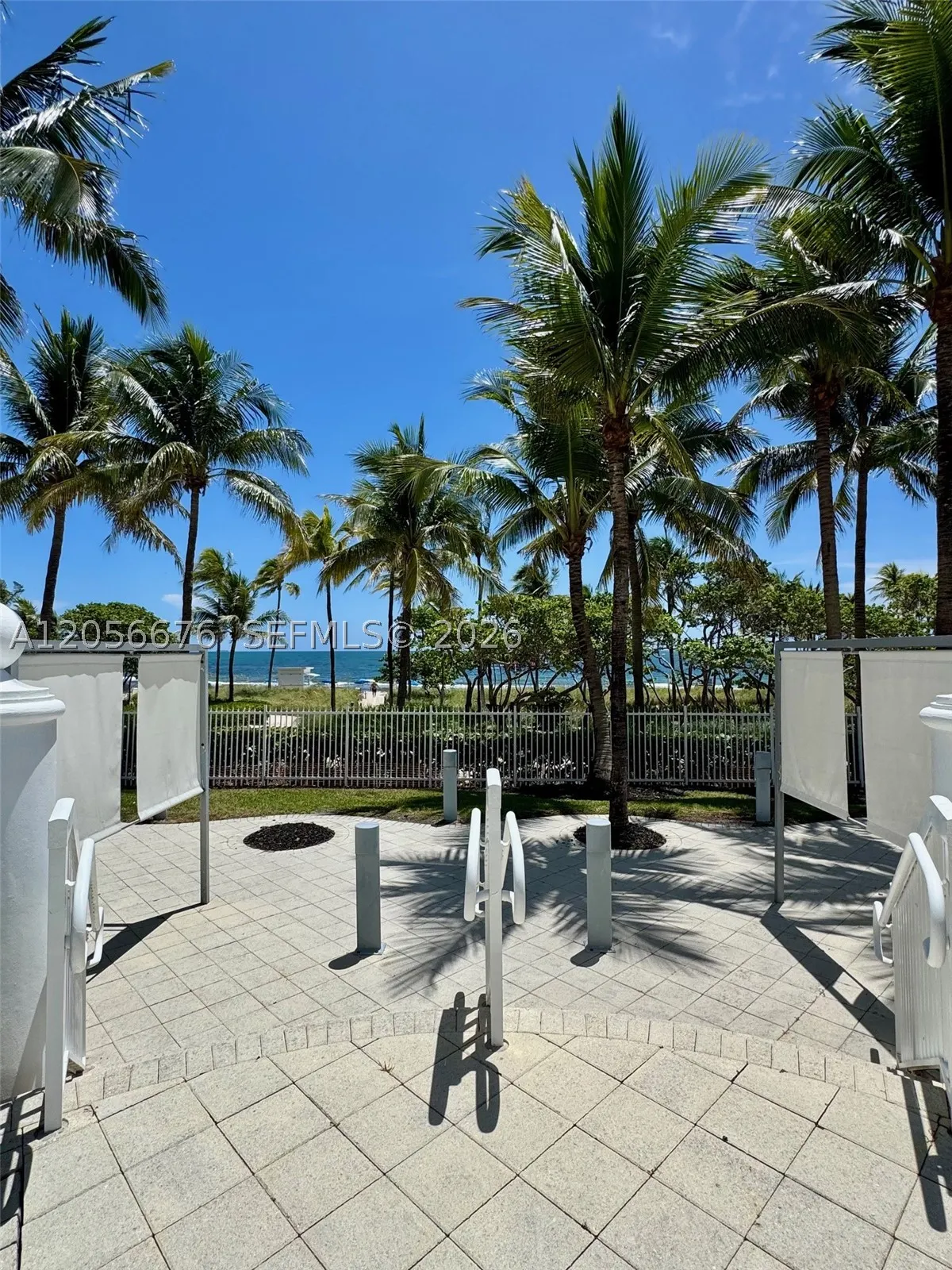 10275 Collins Ave #316