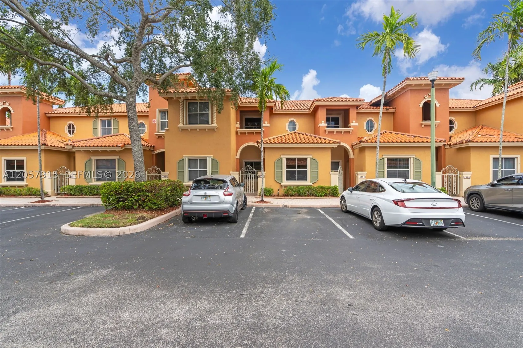 4956 Leeward Ln #3804