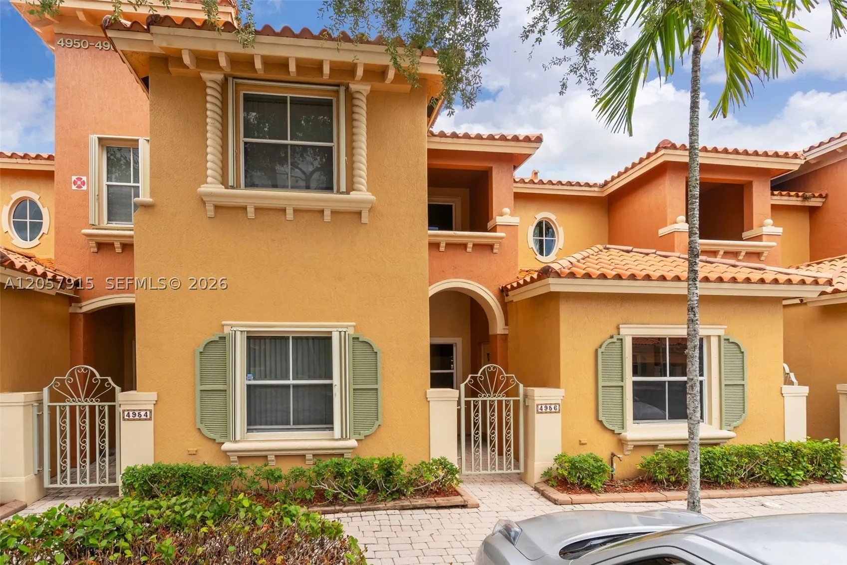 4956 Leeward Ln #3804
