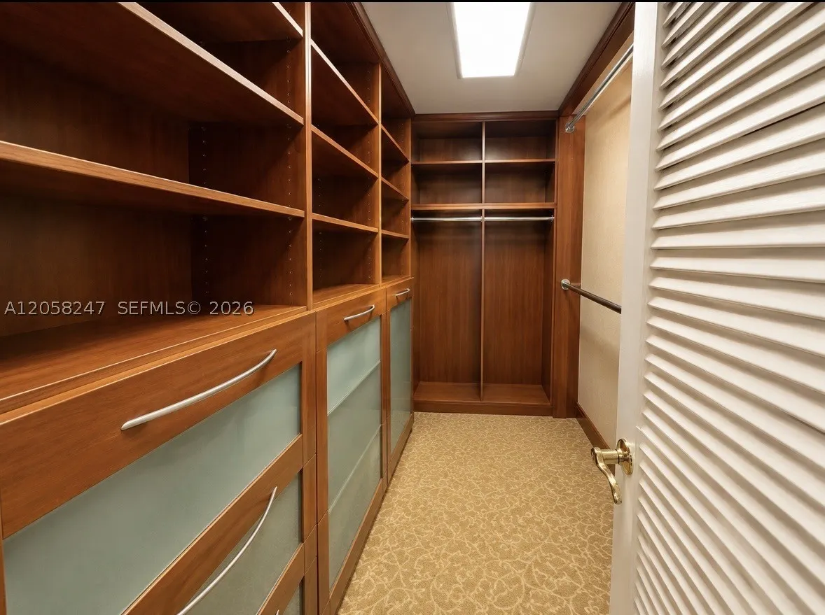 9511 Collins Ave #1507