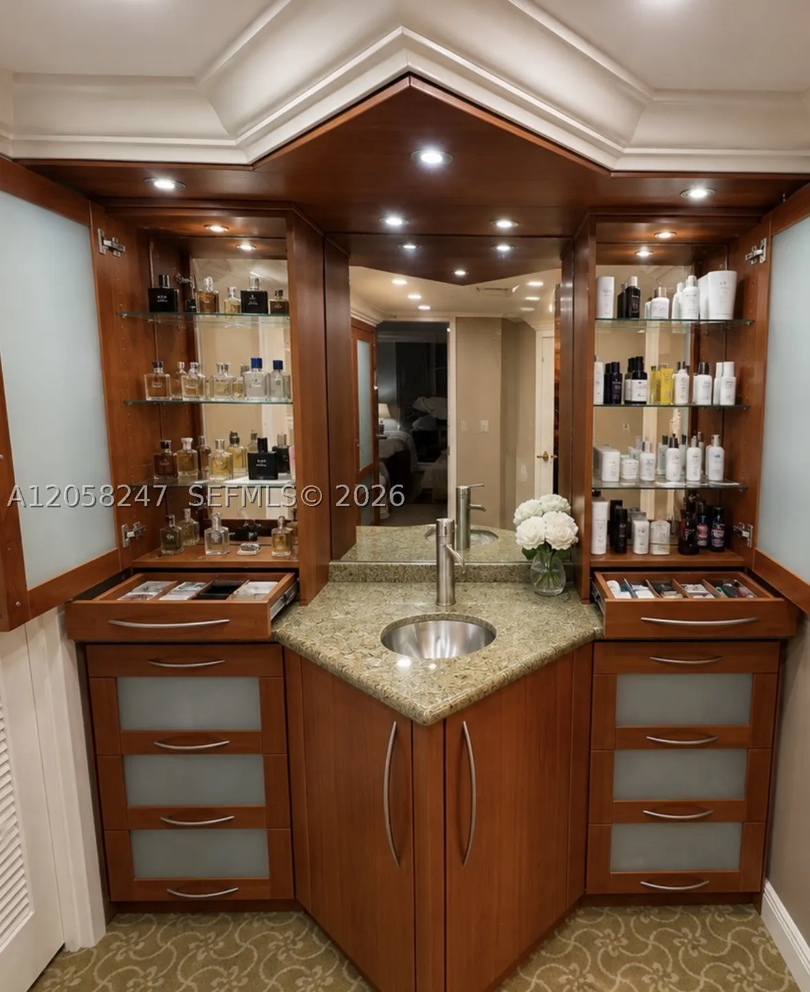 9511 Collins Ave #1507