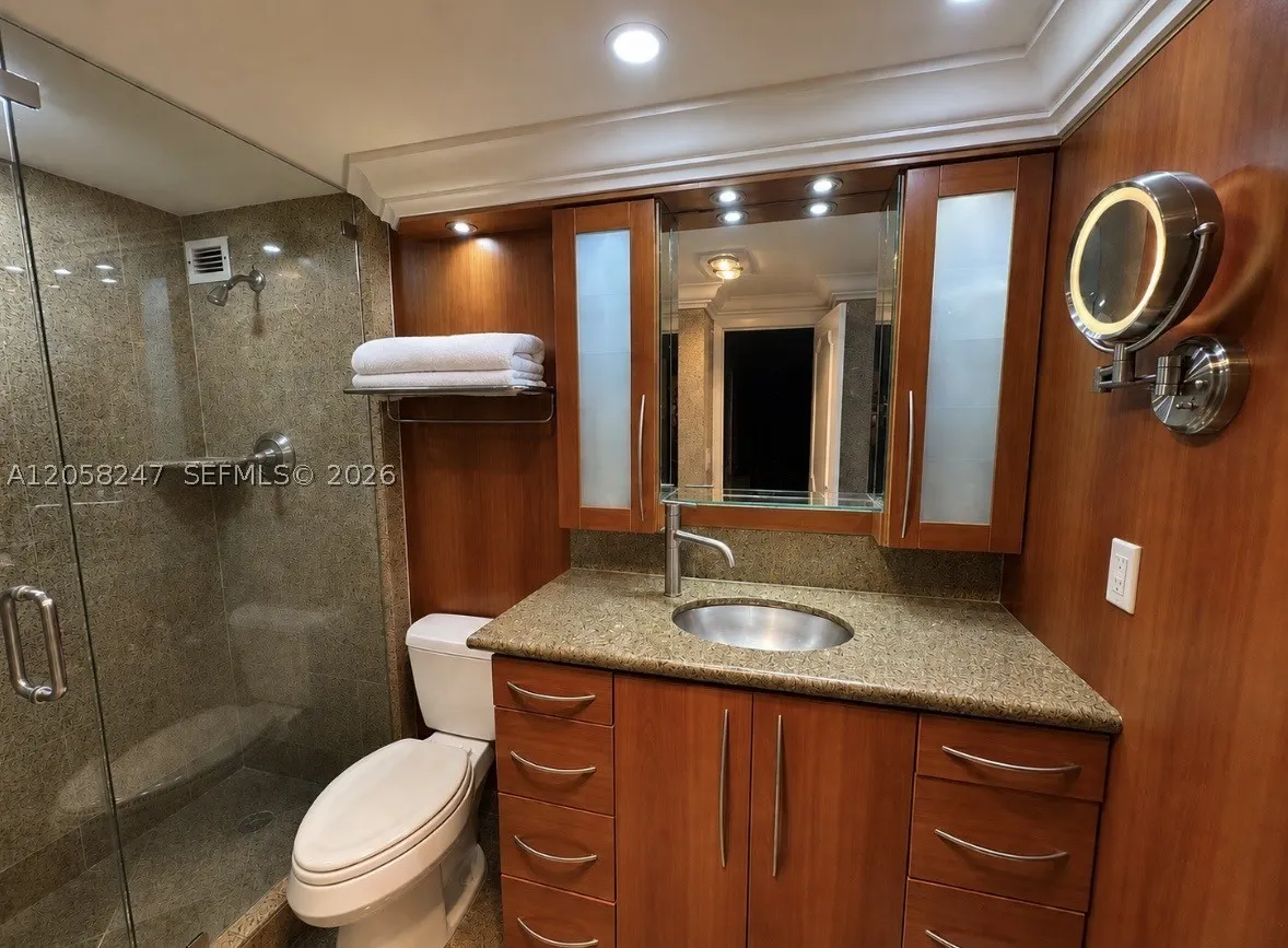9511 Collins Ave #1507