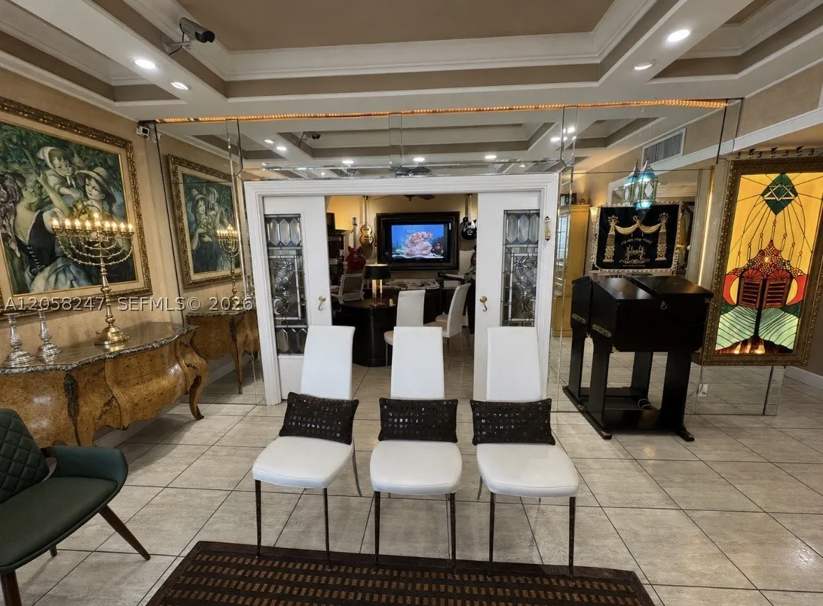 9511 Collins Ave #1507
