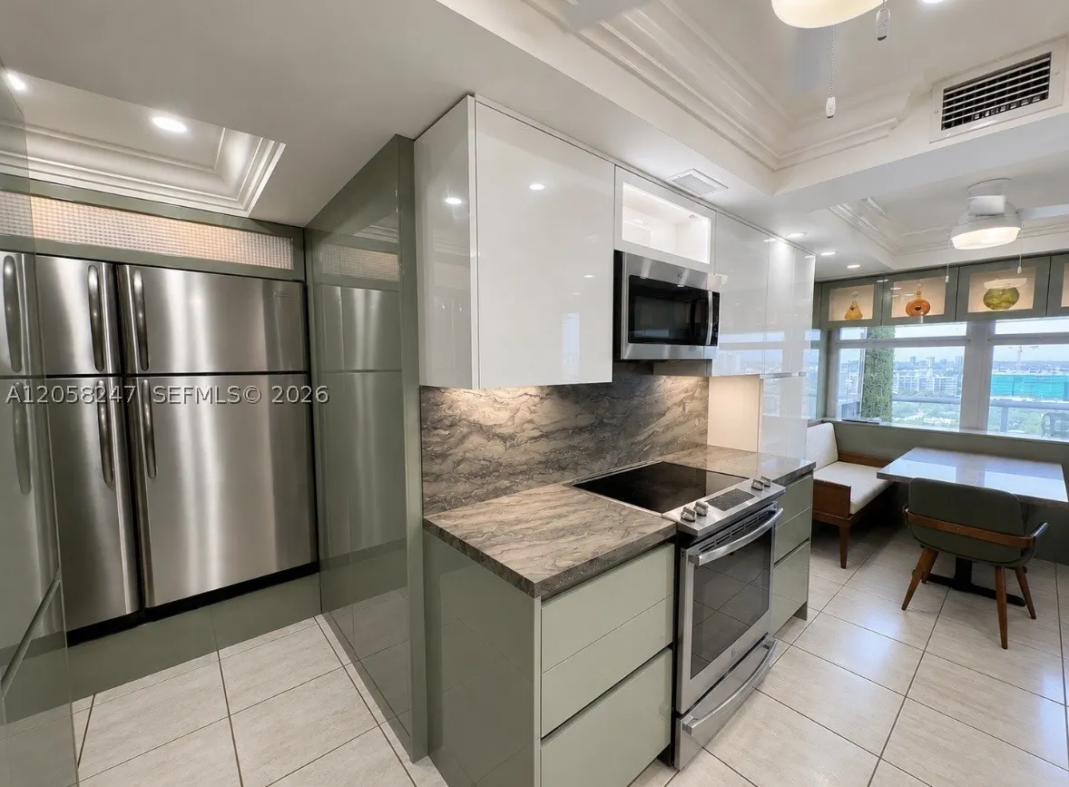 9511 Collins Ave #1507