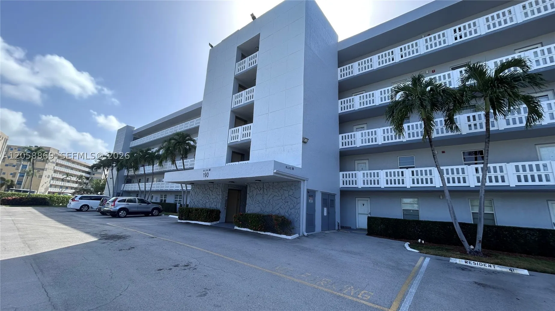 190 SE 5th Ave #104