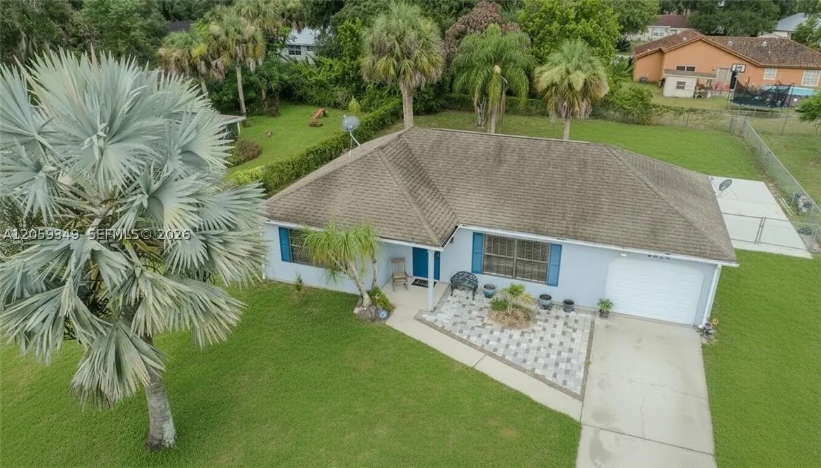4016 E Sunflower Circle