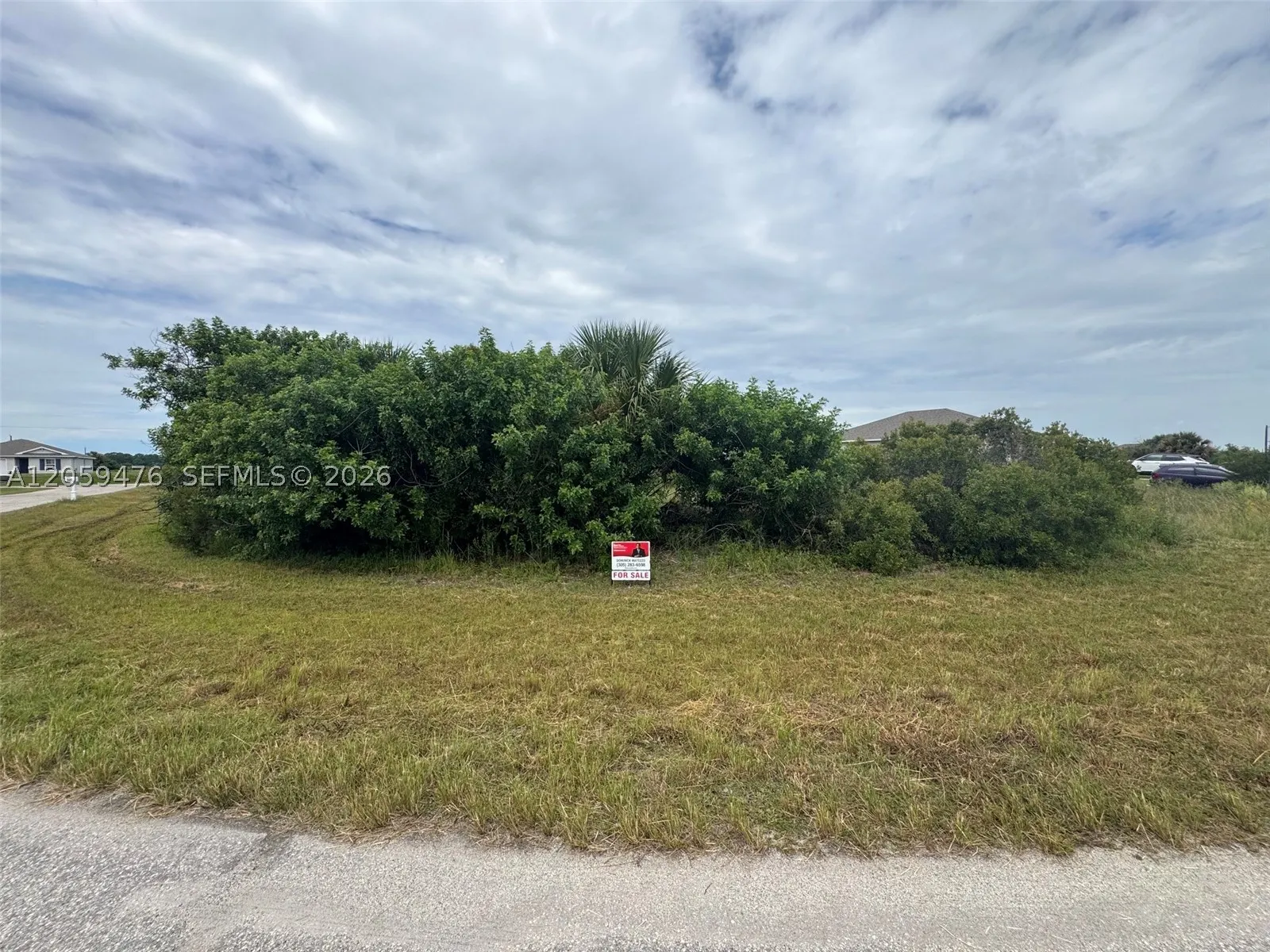 518 Ella Jean Pl