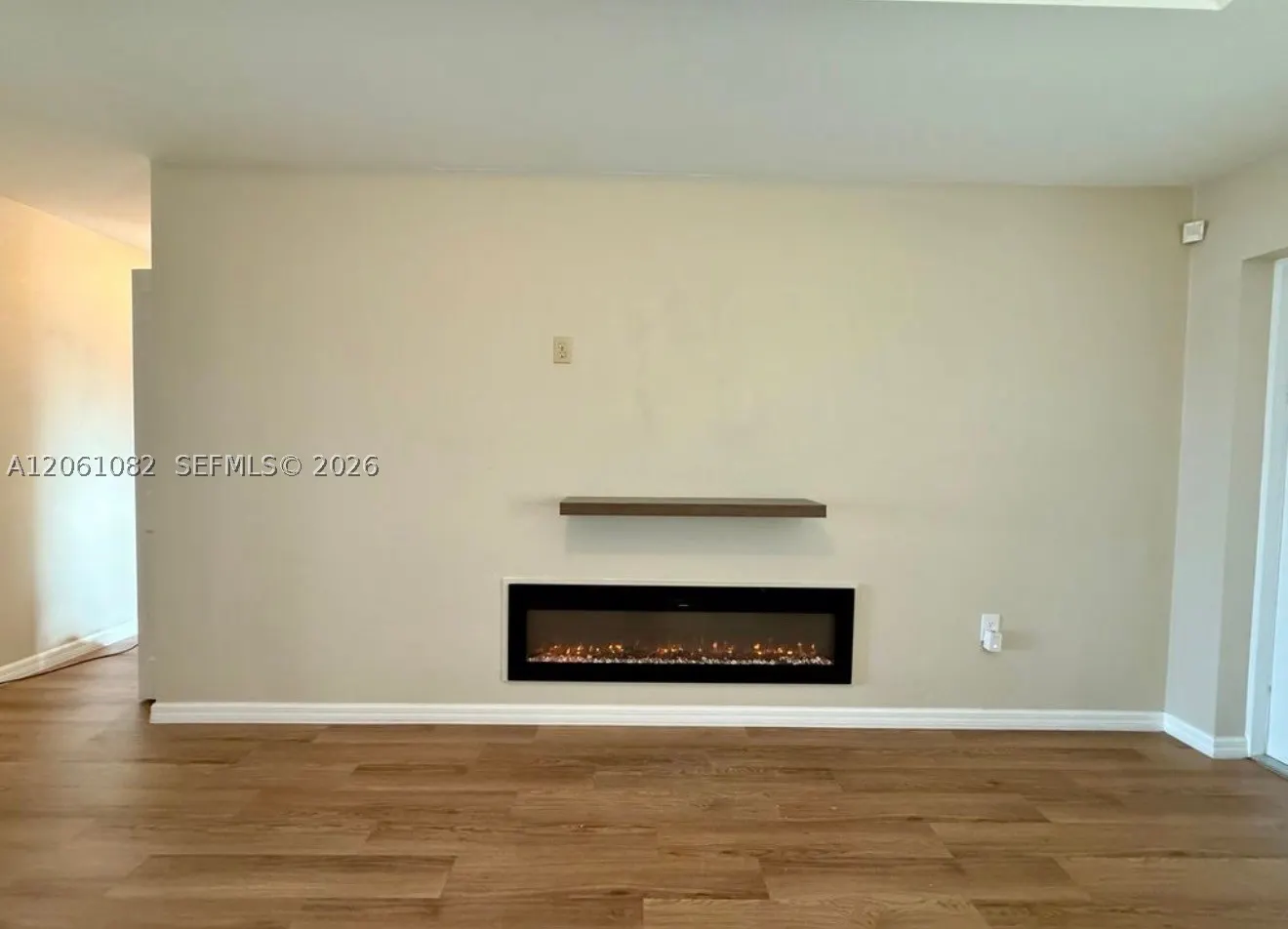 7033 Waldo Cir
