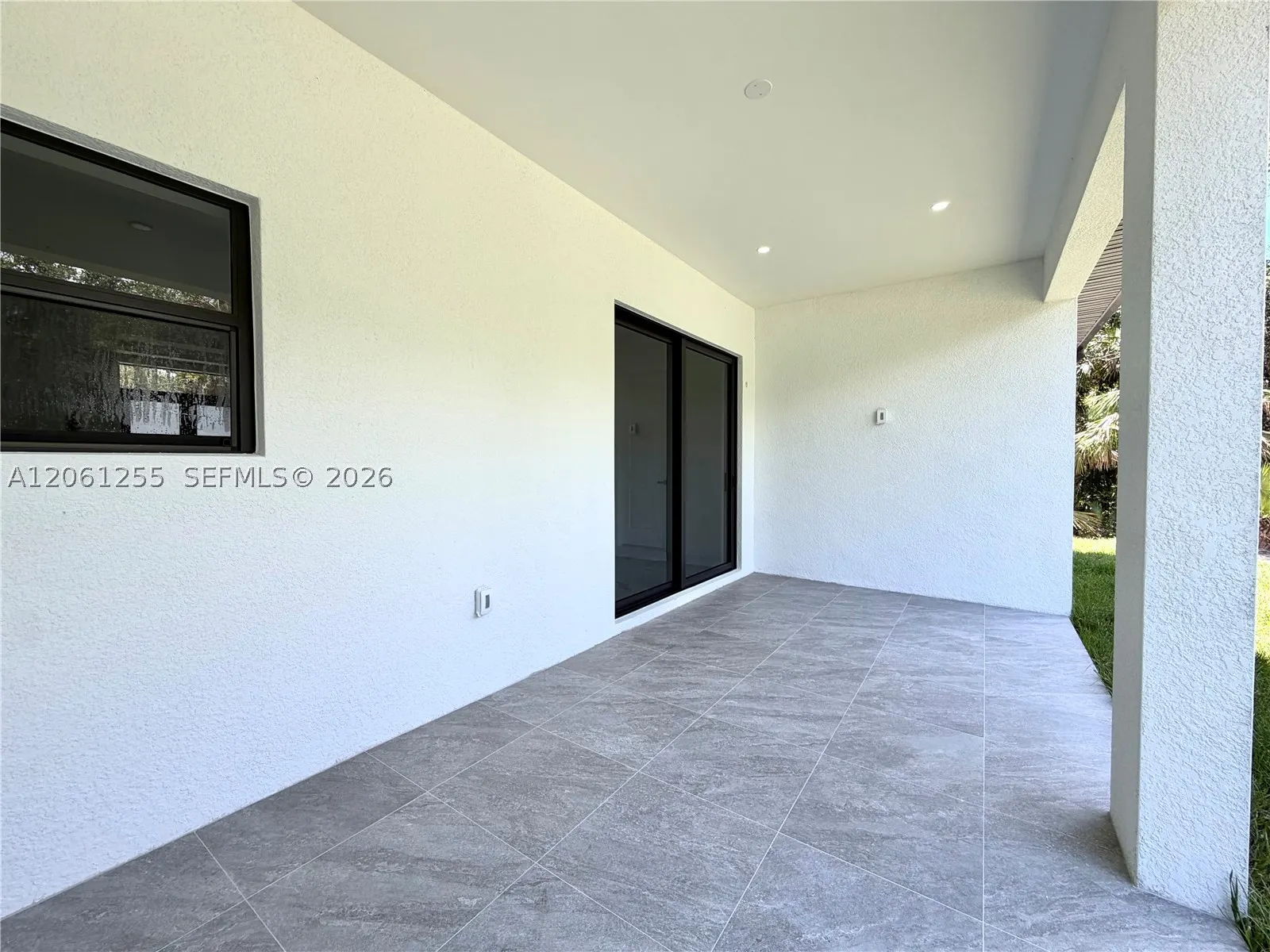 3257 Desoto Blvd S