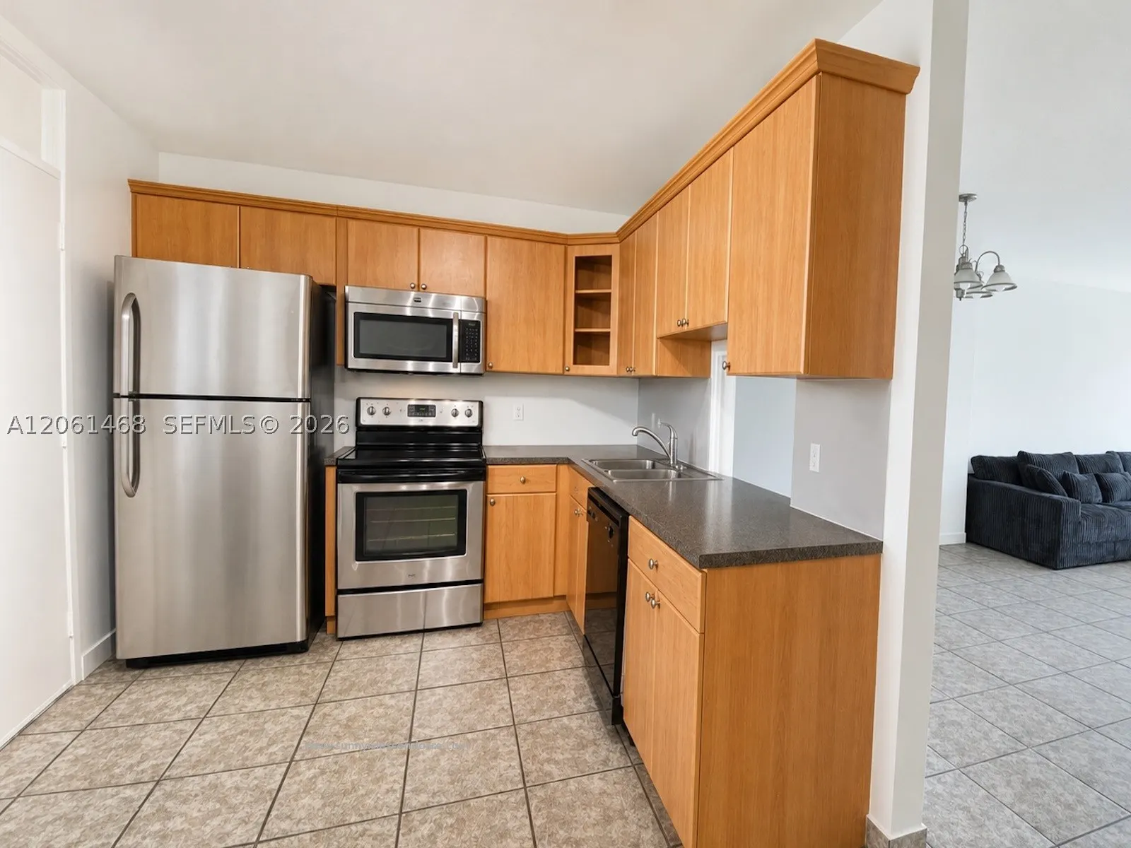 3703 NE 166th St #704