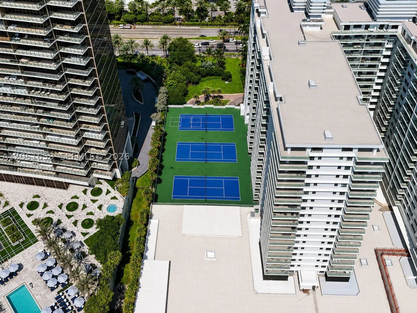 9801 Collins Ave #10V