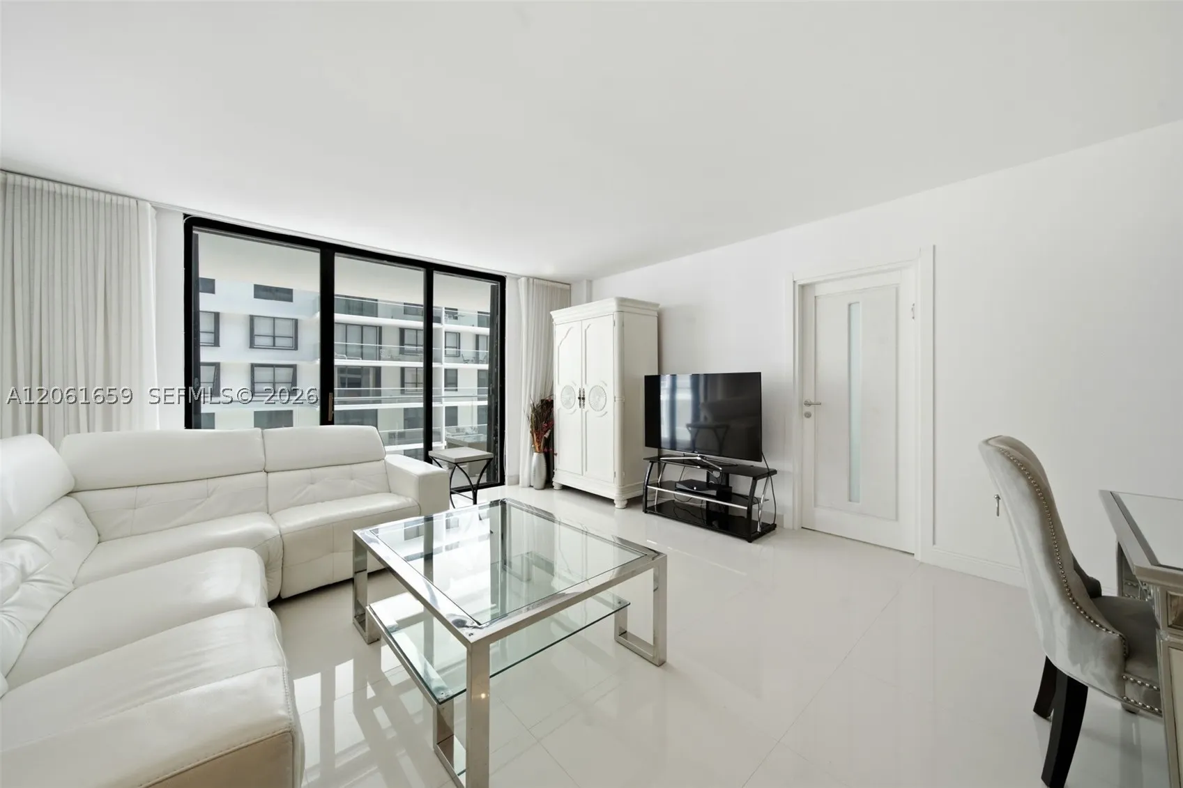 9801 Collins Ave #10V