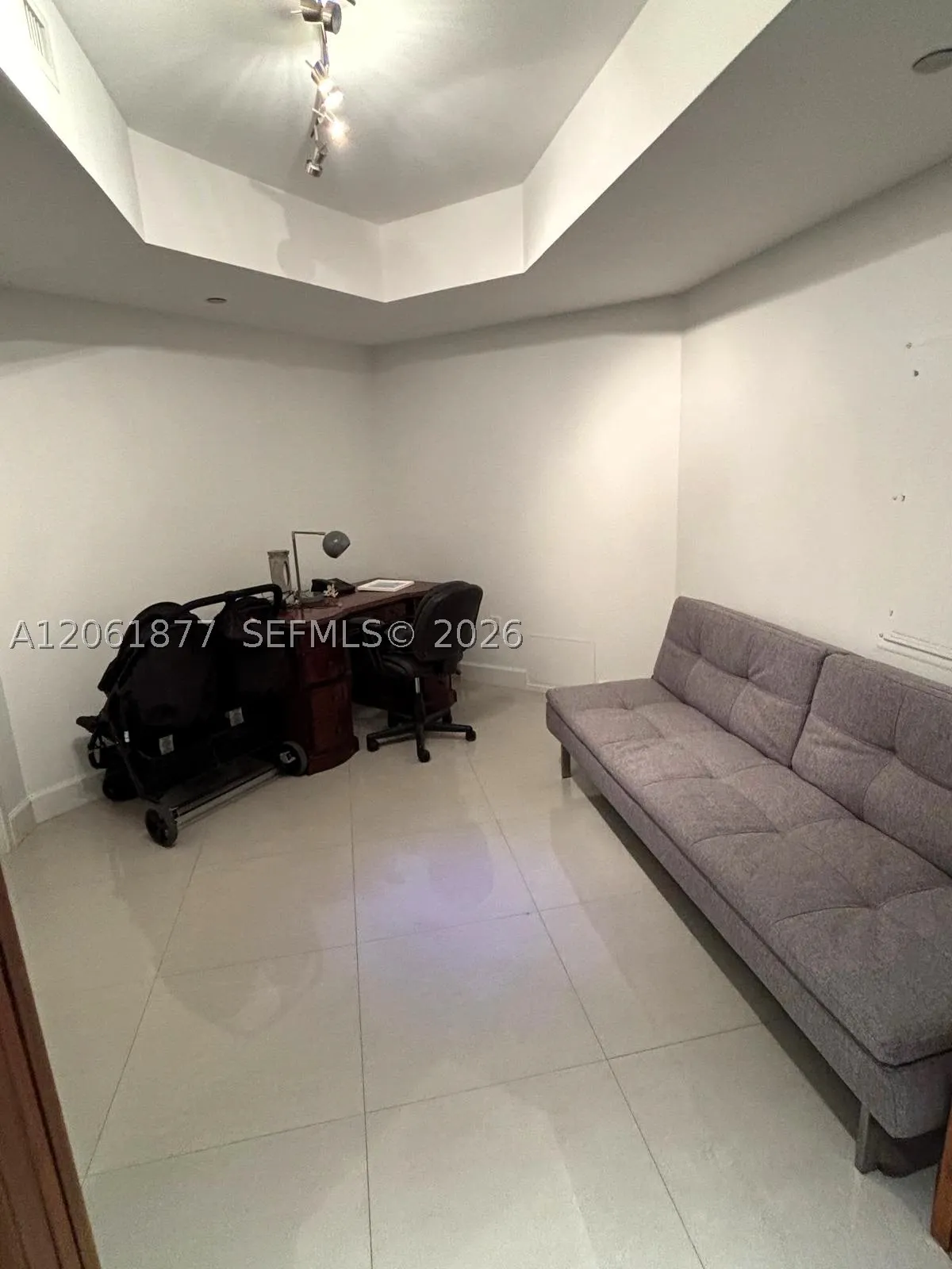 9401 Collins #401