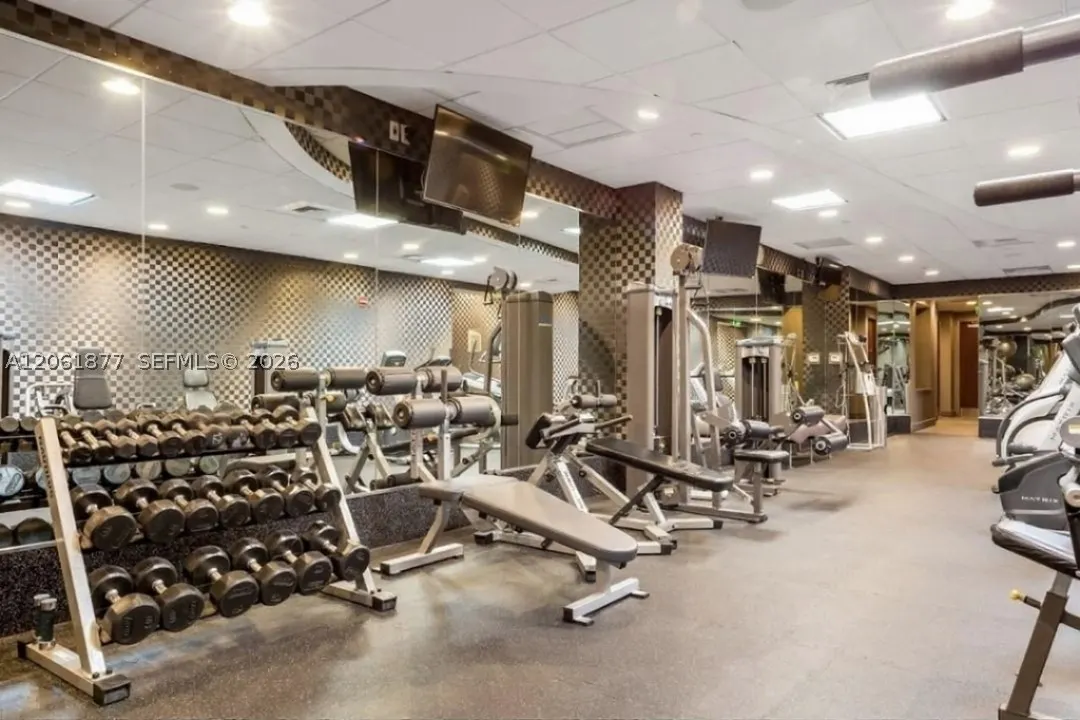 9401 Collins #401