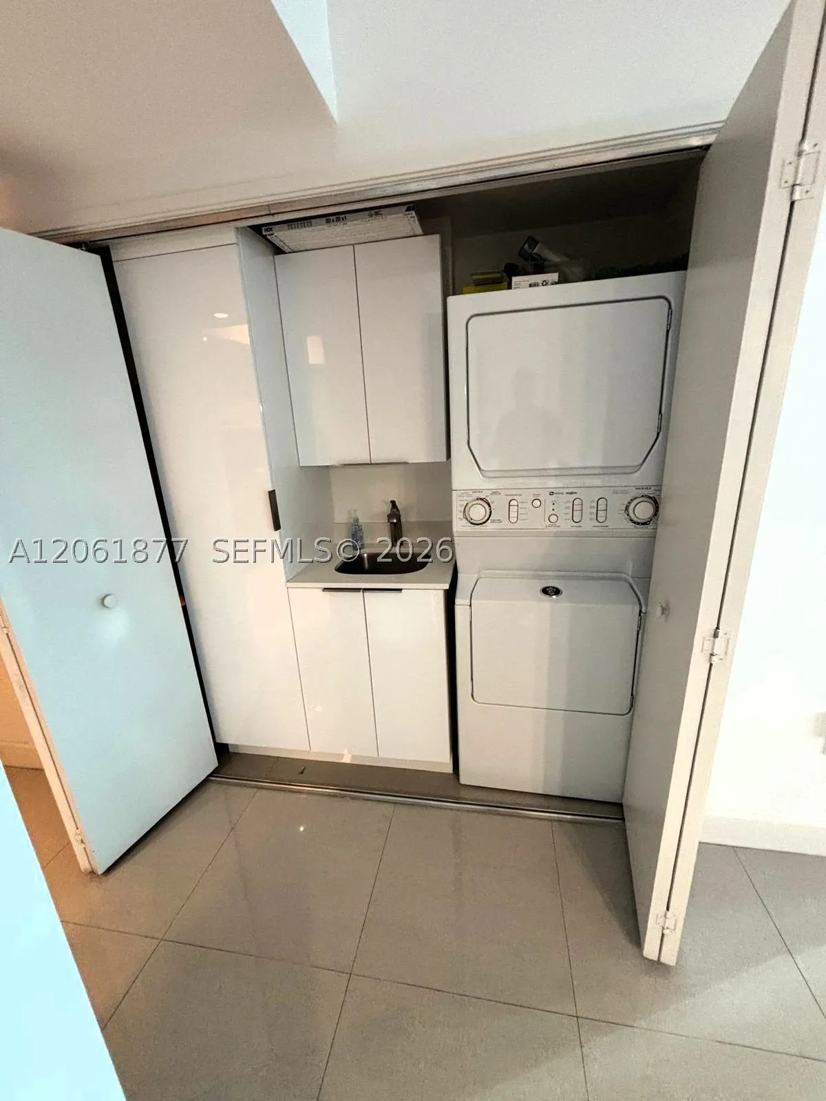 9401 Collins #401