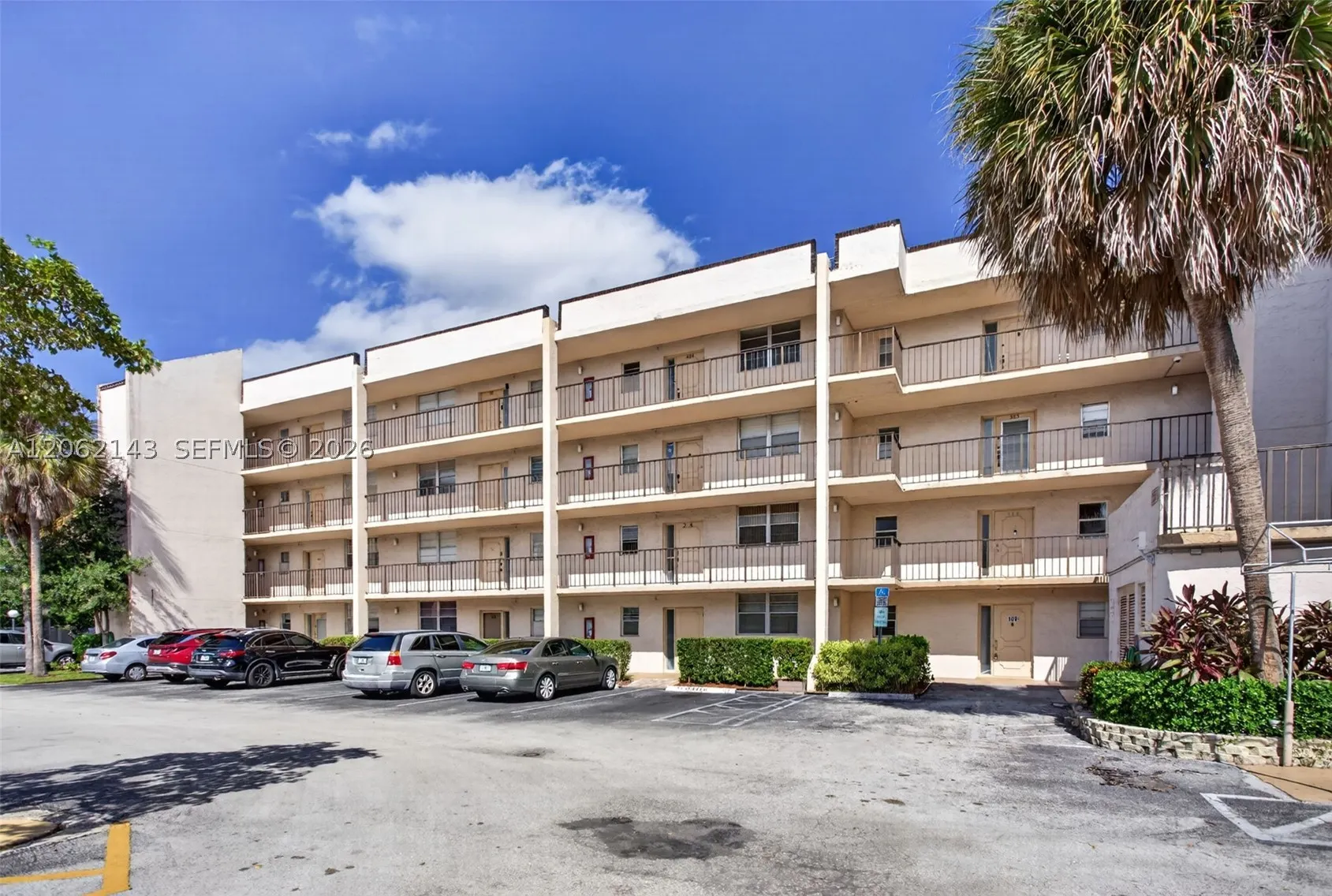 2551 Aragon Blvd #404