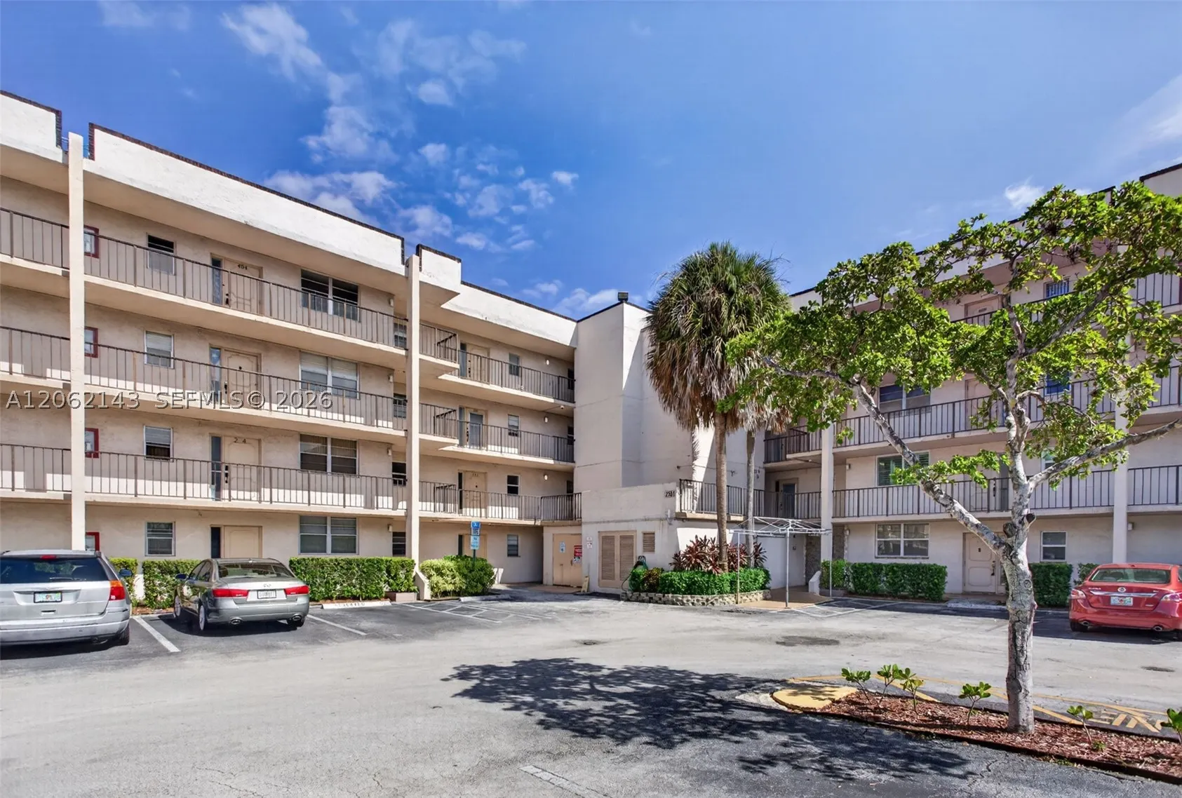 2551 Aragon Blvd #404