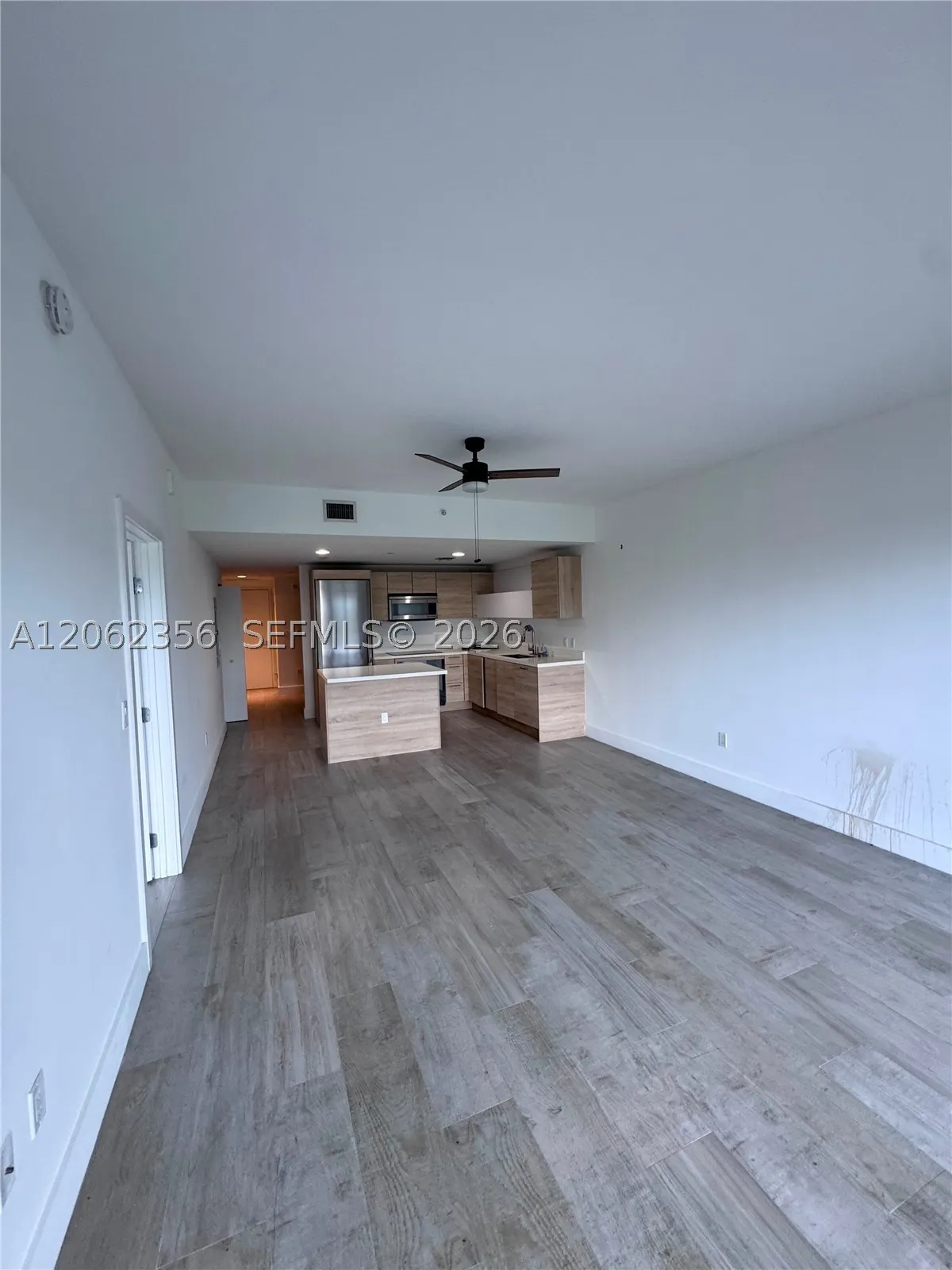 16385 Biscayne Blvd #305