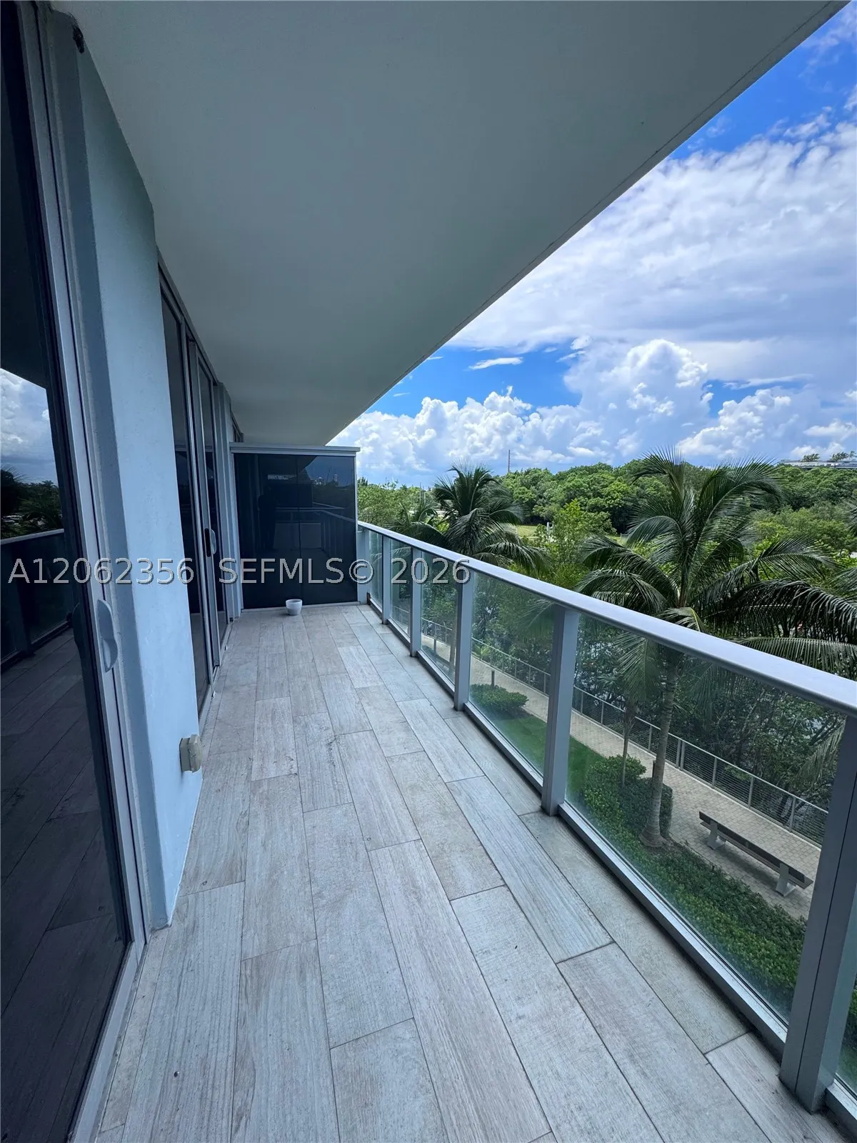 16385 Biscayne Blvd #305