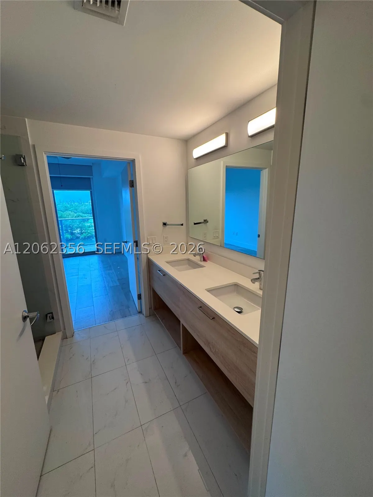 16385 Biscayne Blvd #305