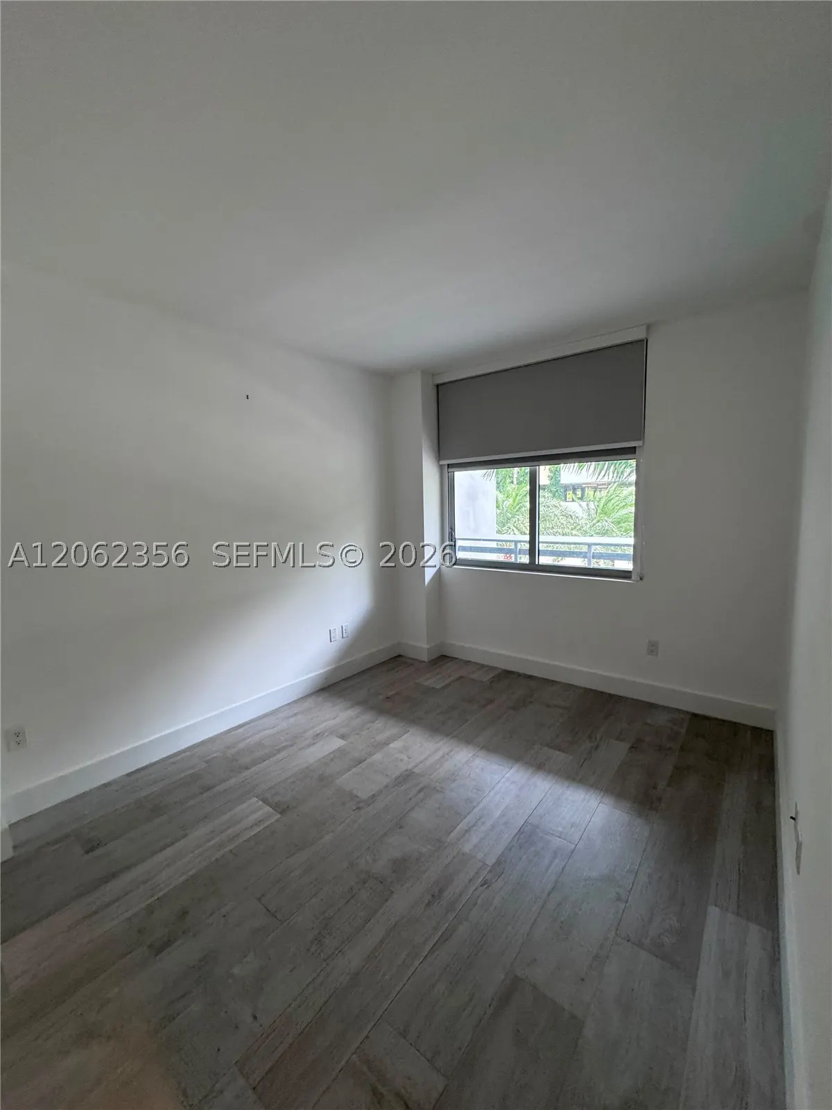 16385 Biscayne Blvd #305