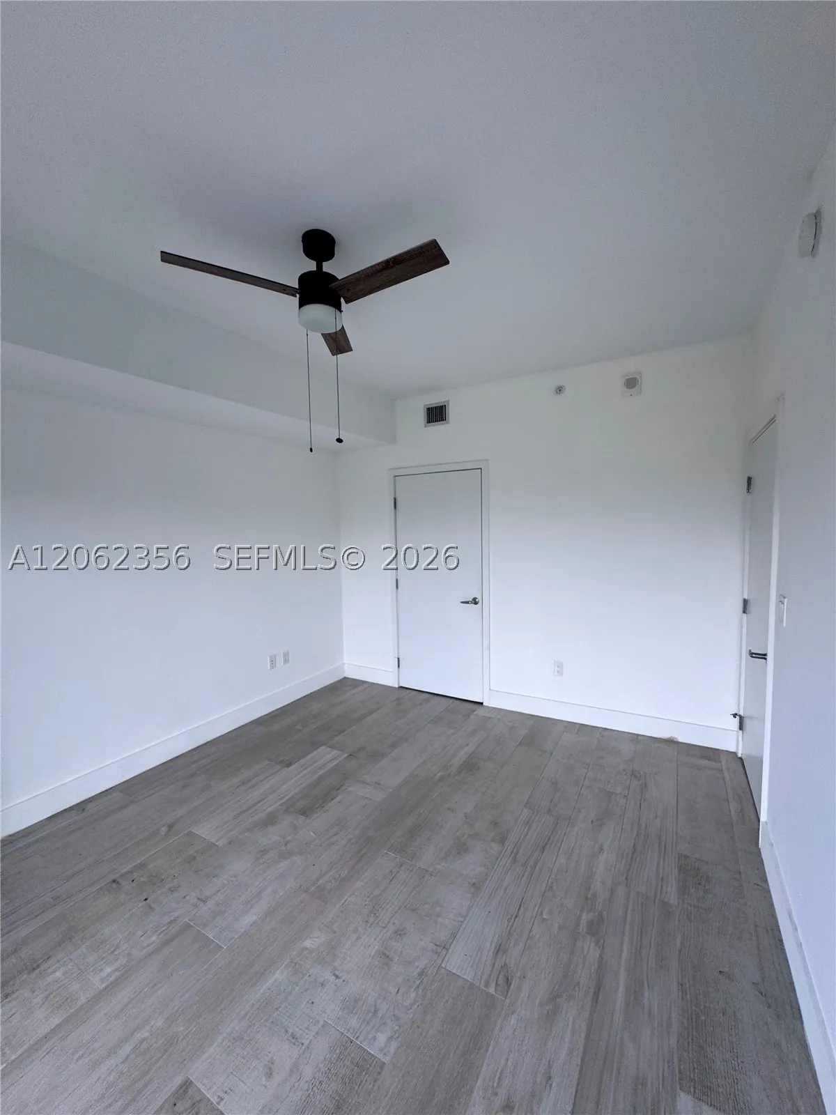 16385 Biscayne Blvd #305