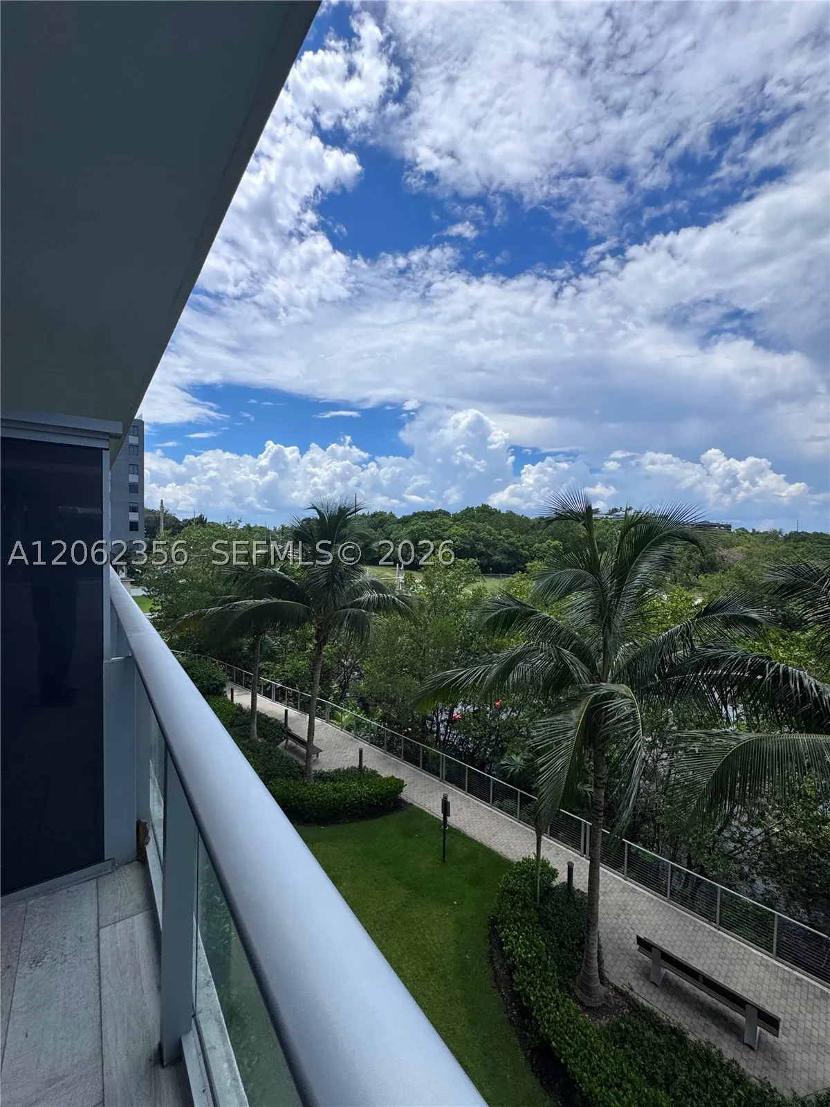 16385 Biscayne Blvd #305