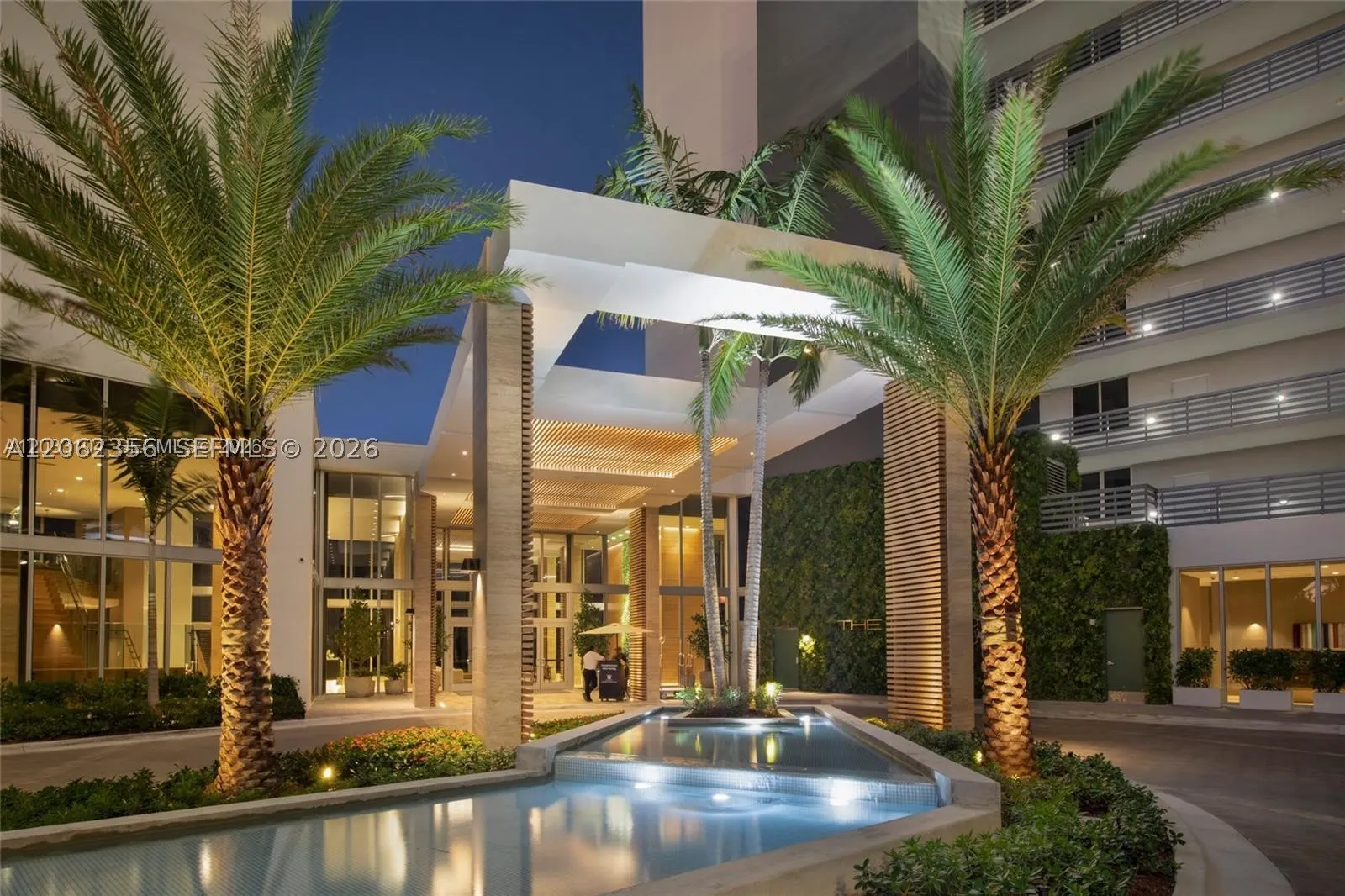 16385 Biscayne Blvd #305