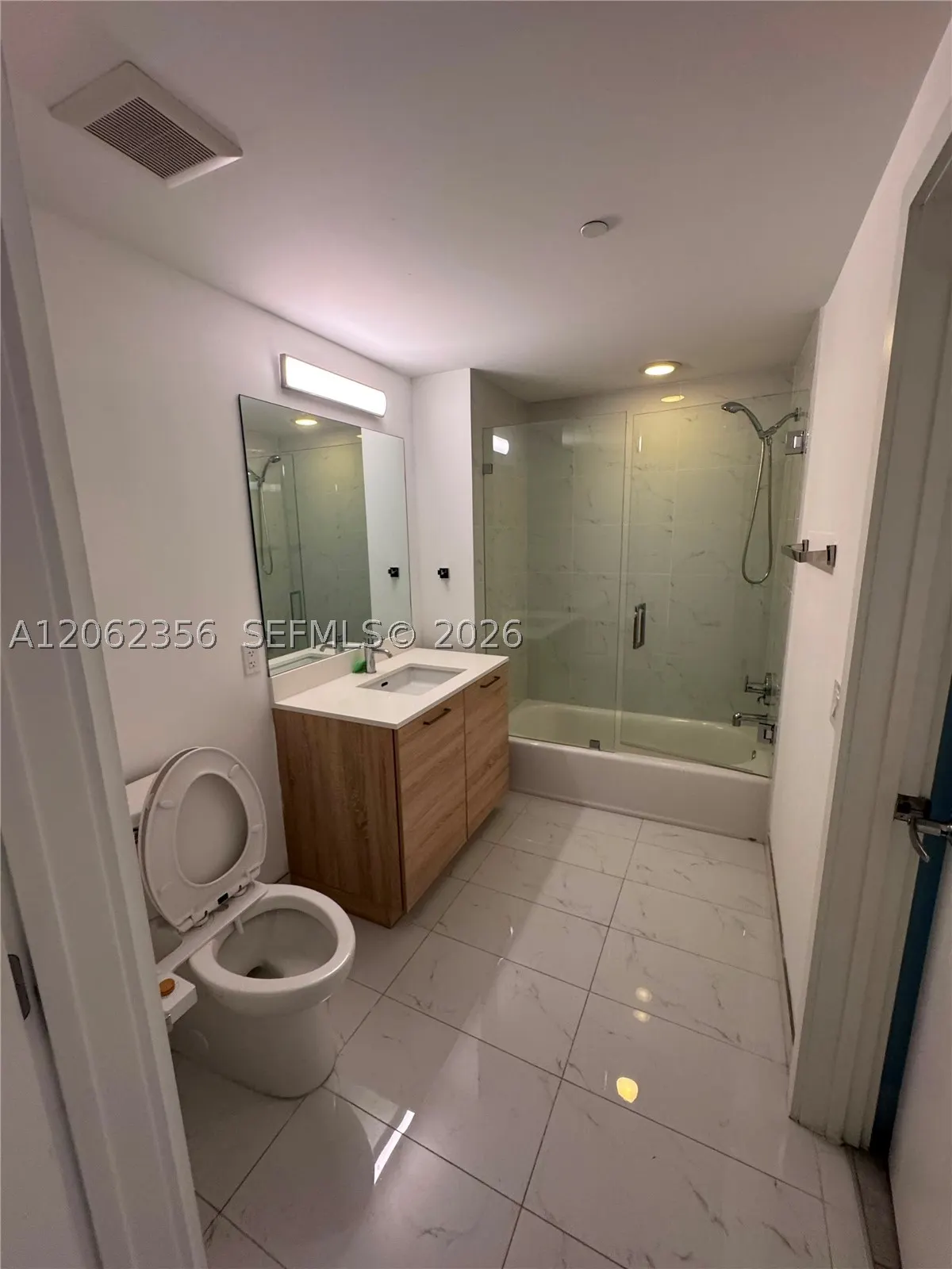 16385 Biscayne Blvd #305