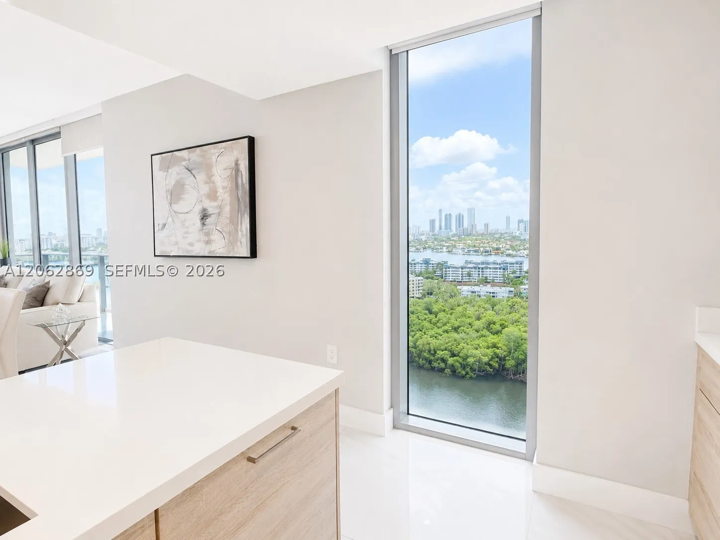 16385 Biscayne Blvd #2007
