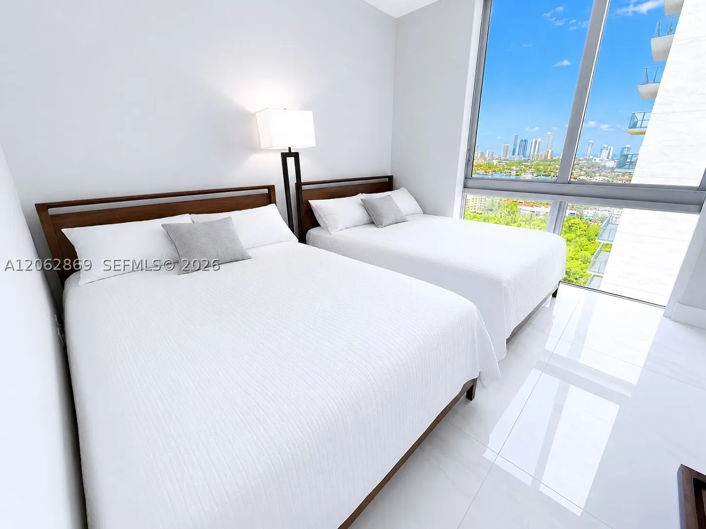 16385 Biscayne Blvd #2007