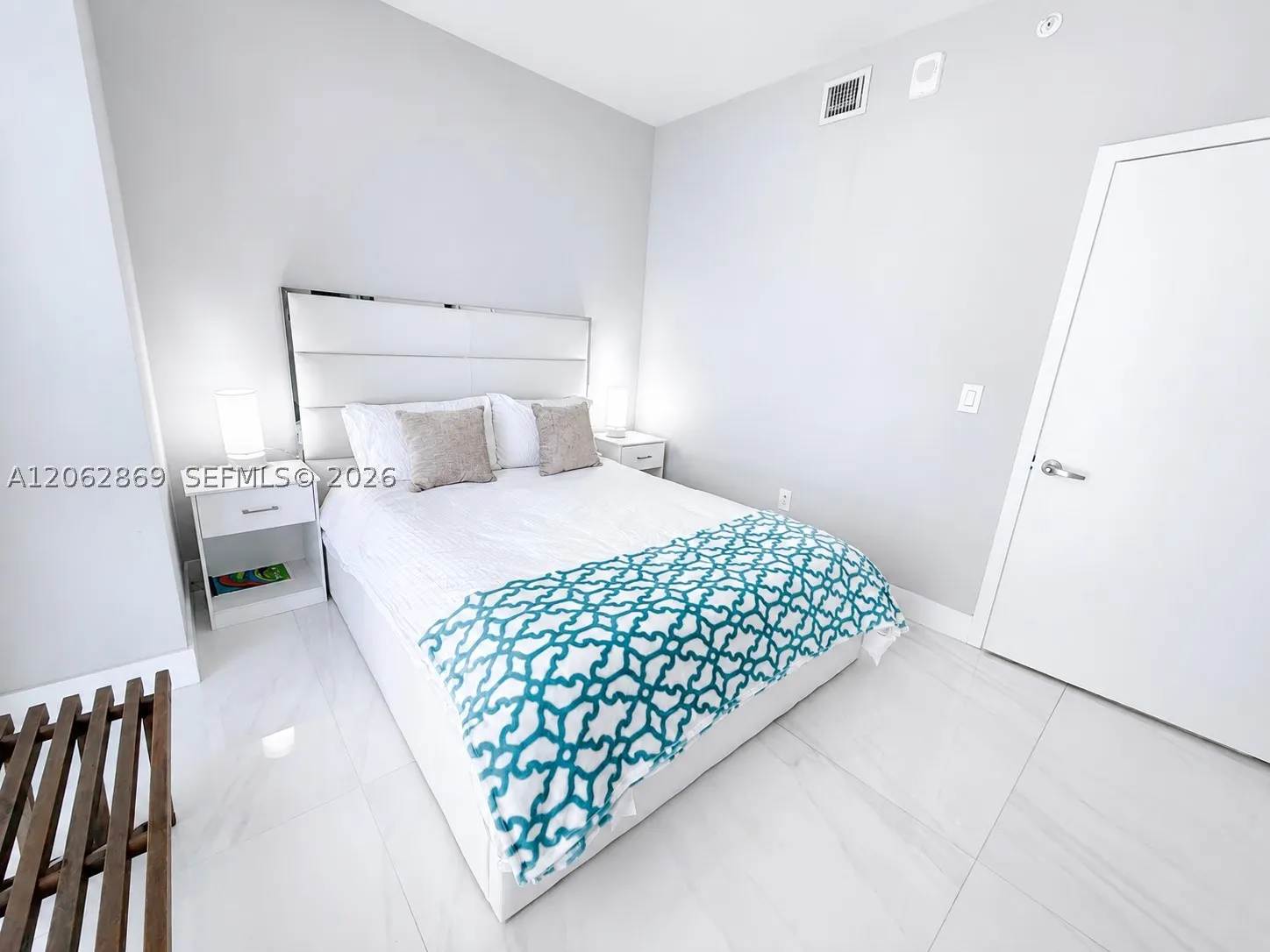 16385 Biscayne Blvd #2007