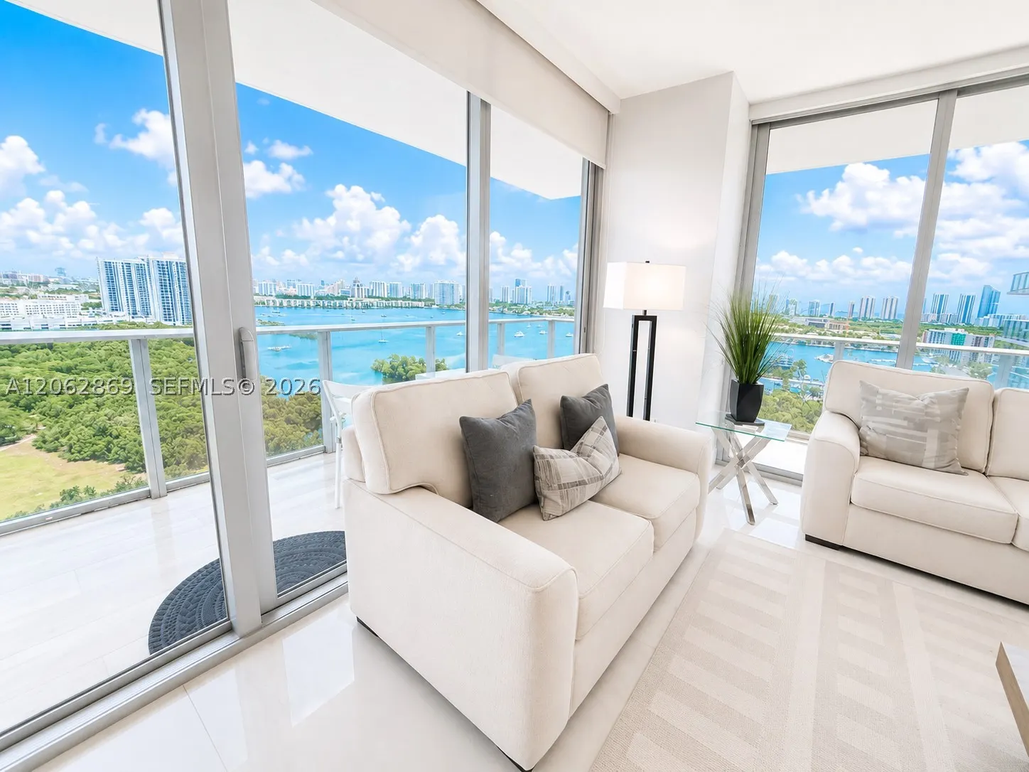 16385 Biscayne Blvd #2007