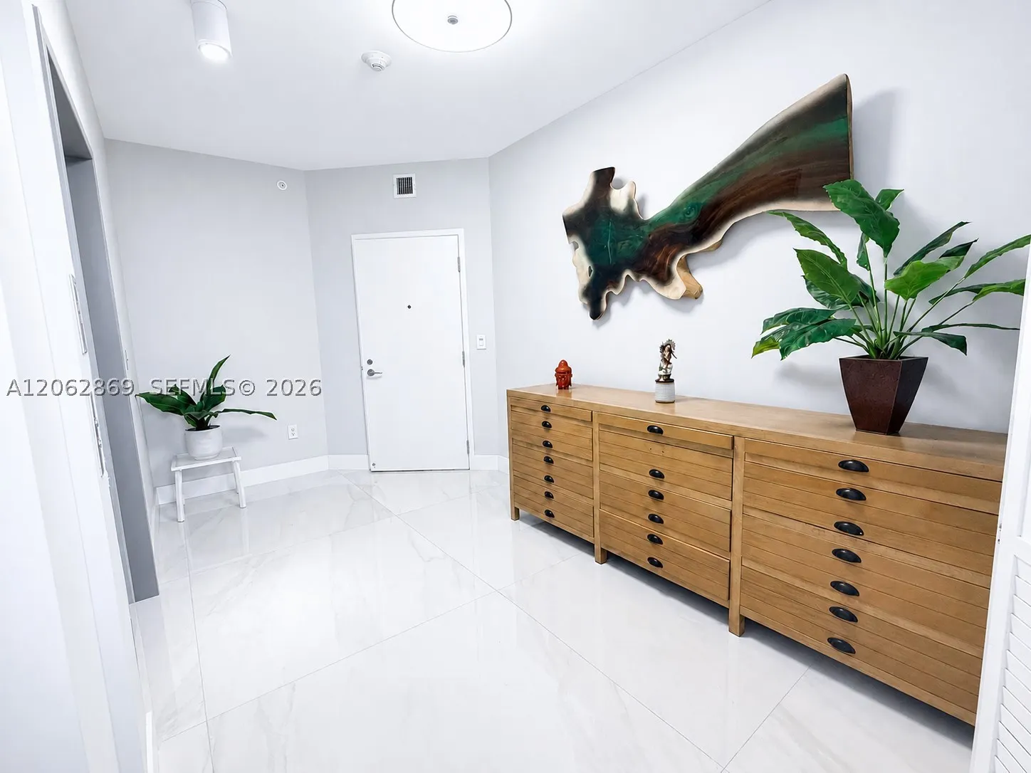 16385 Biscayne Blvd #2007