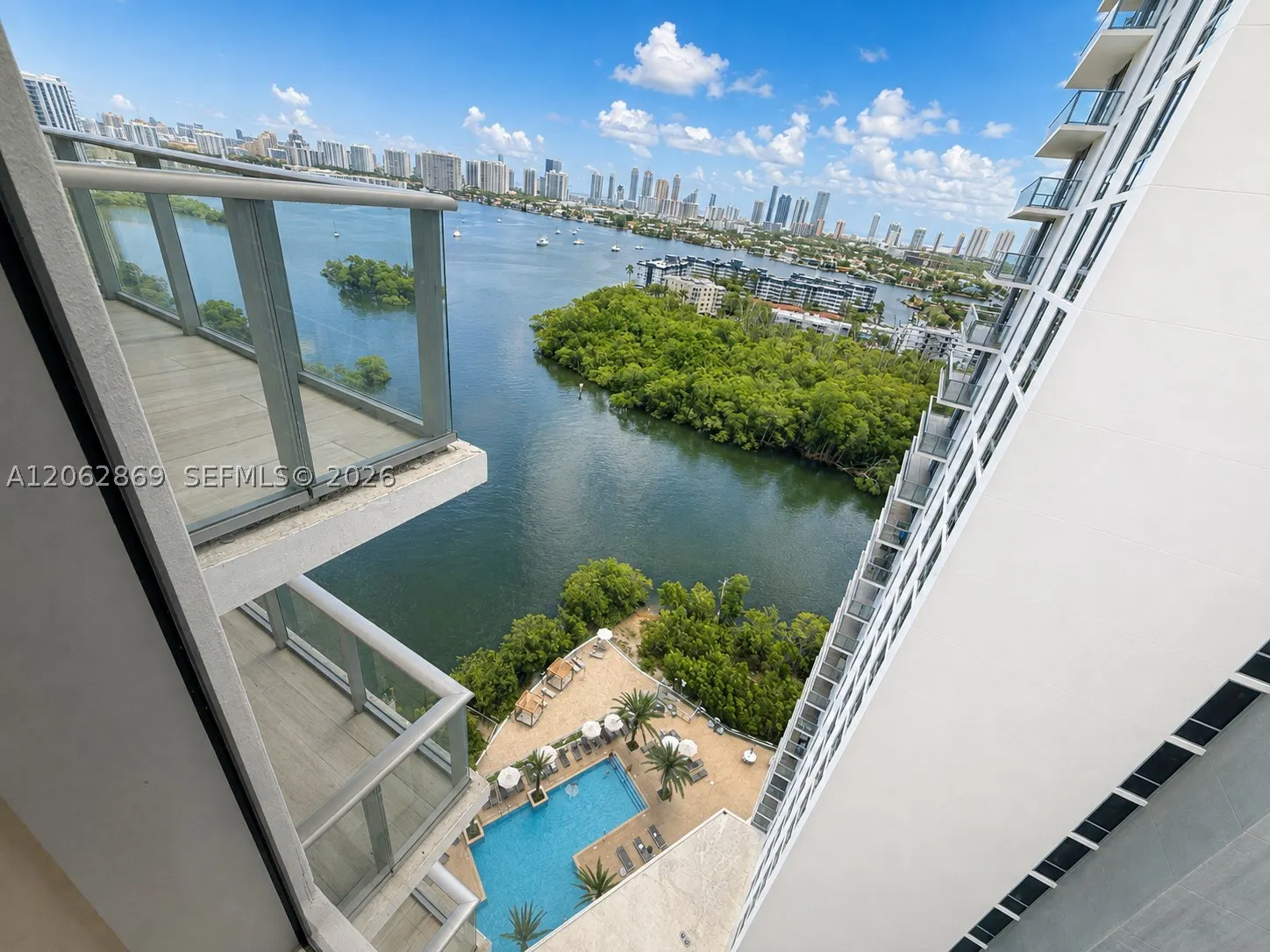16385 Biscayne Blvd #2007