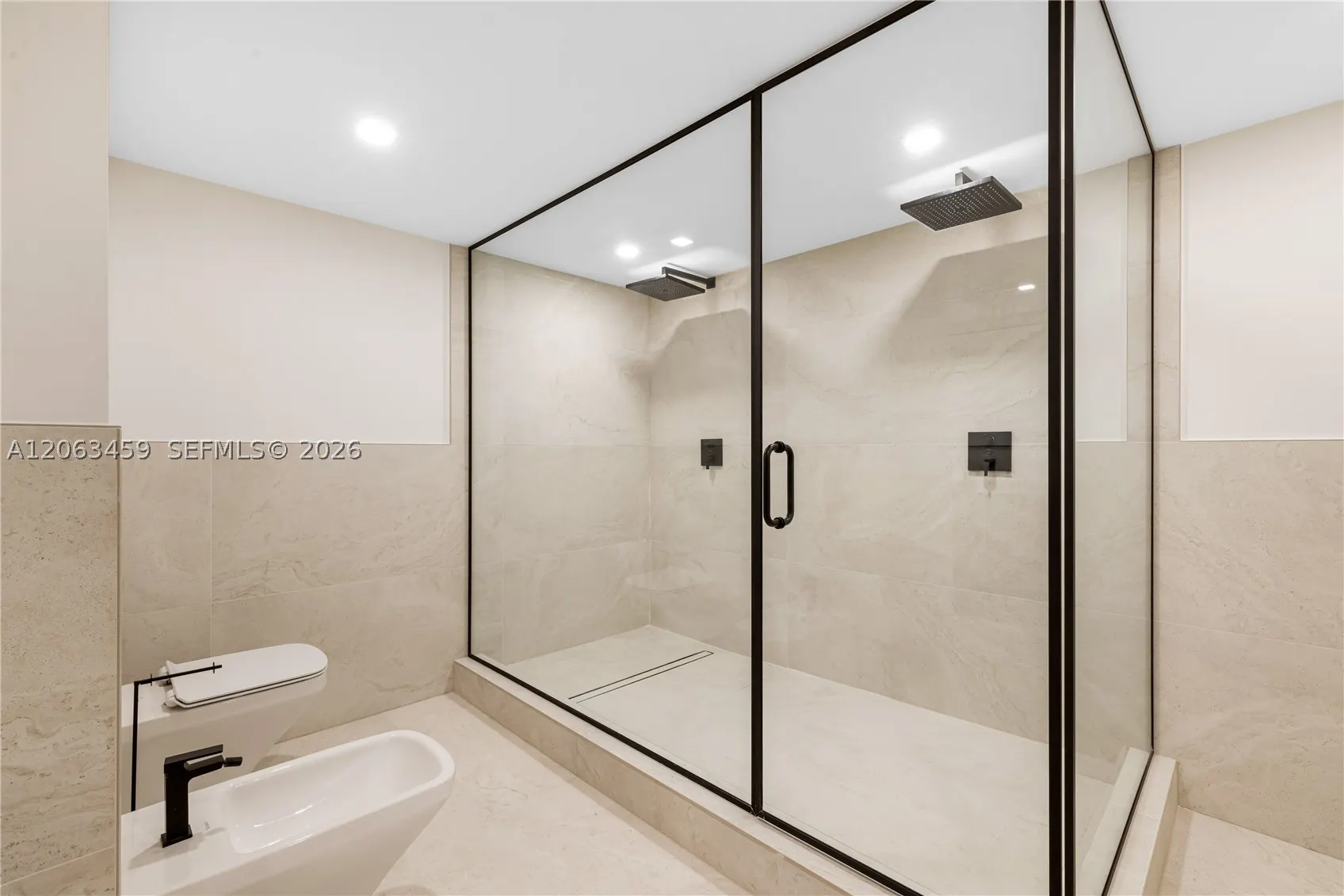 10155 Collins Ave #202