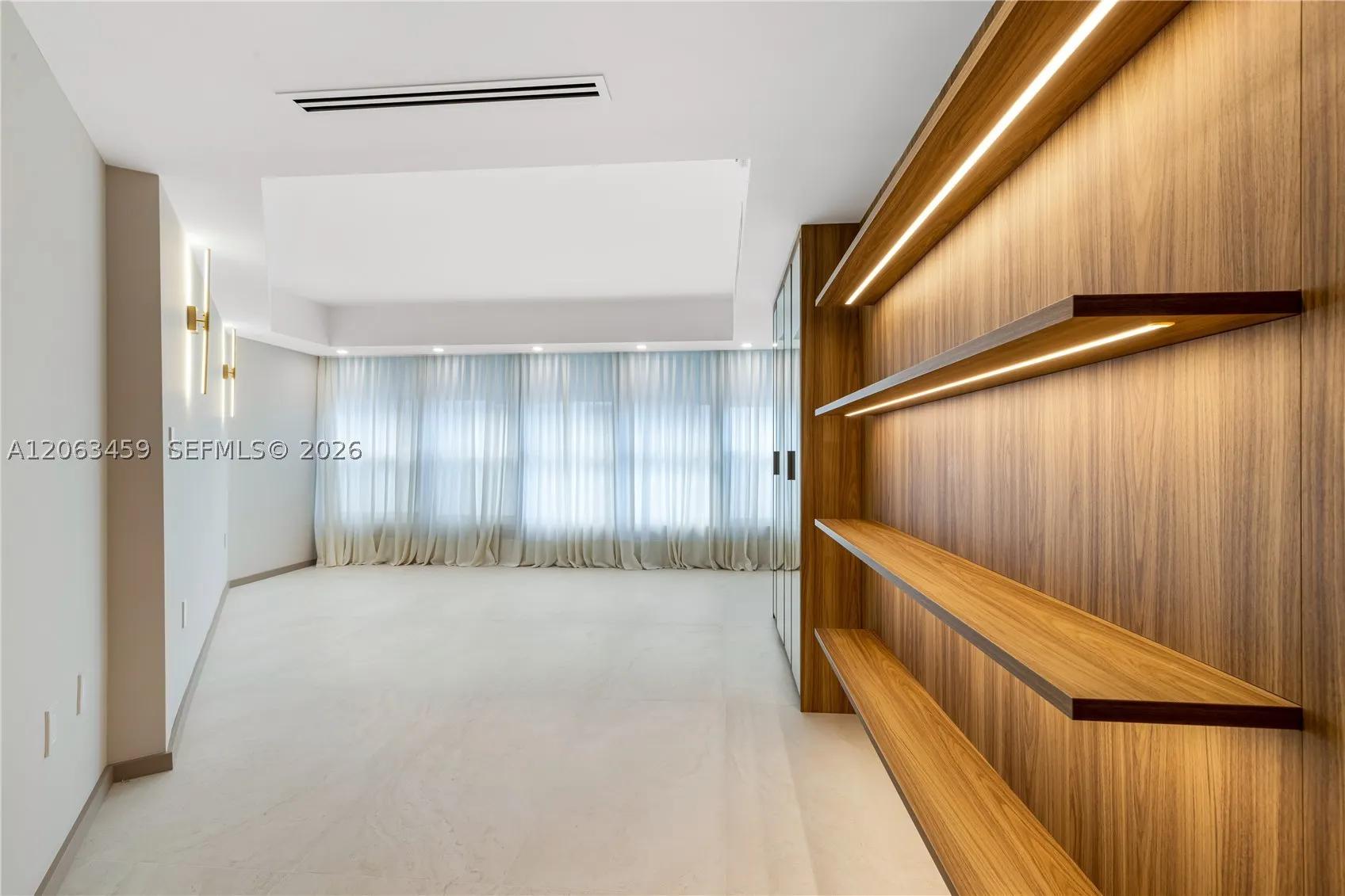 10155 Collins Ave #202