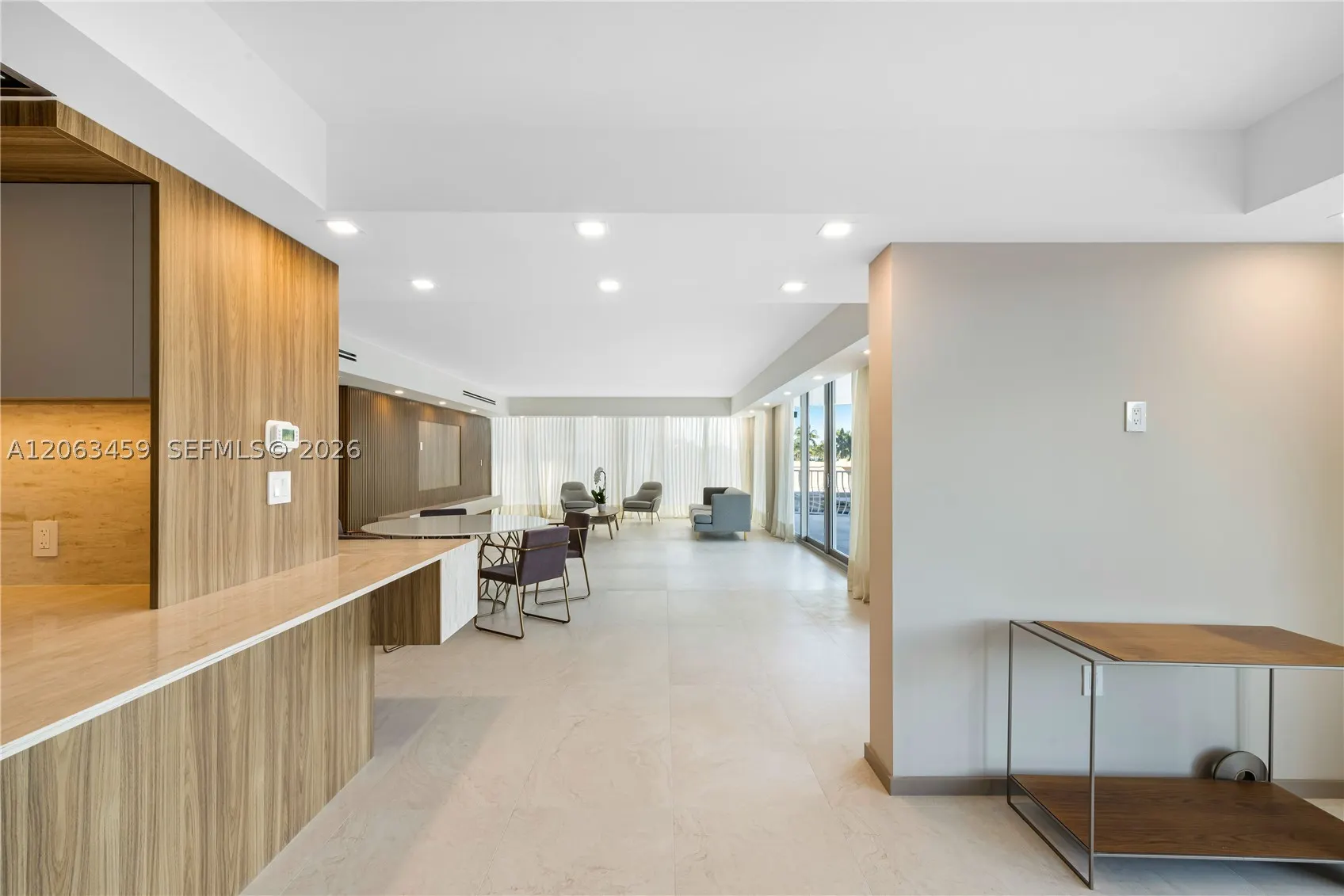 10155 Collins Ave #202