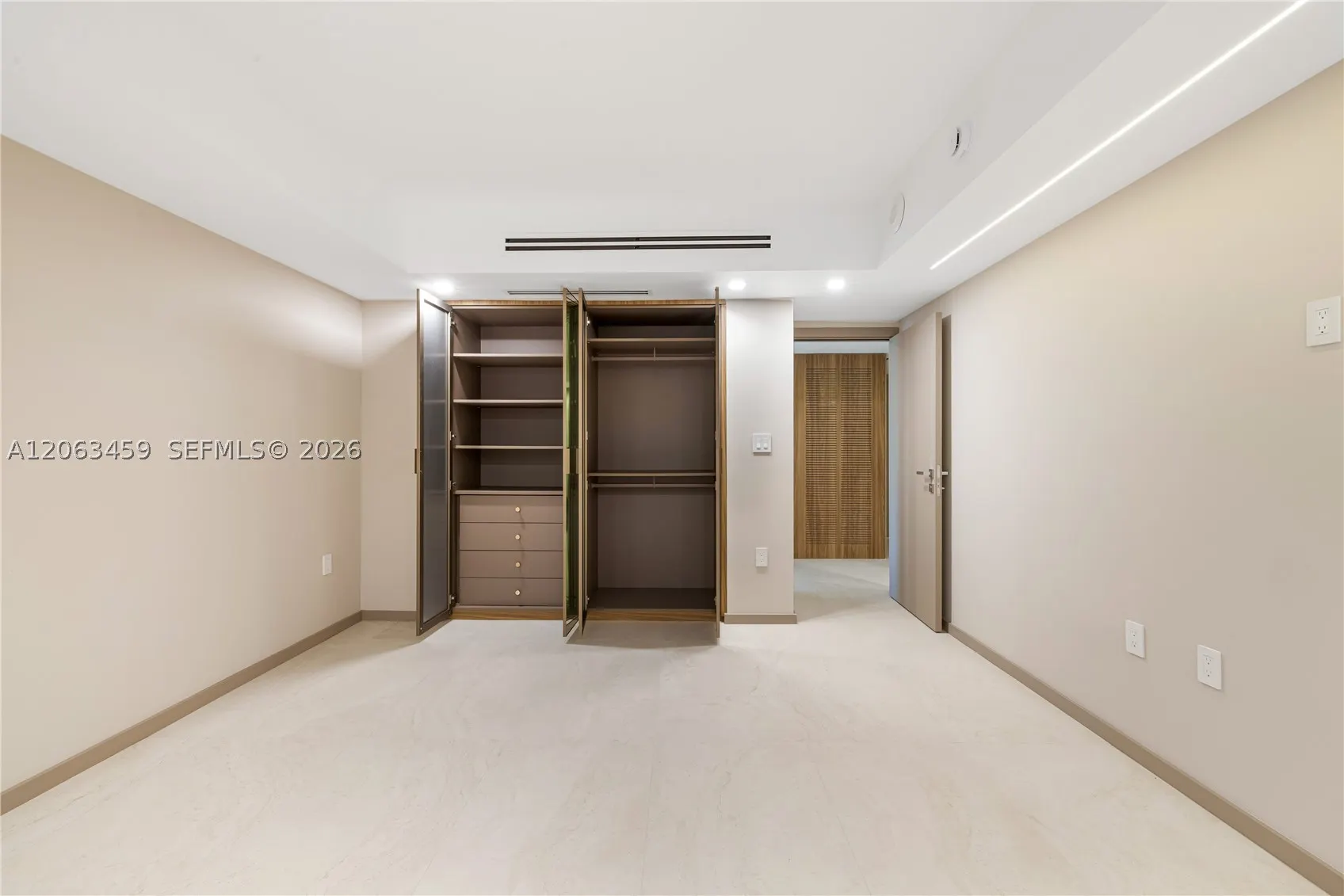 10155 Collins Ave #202