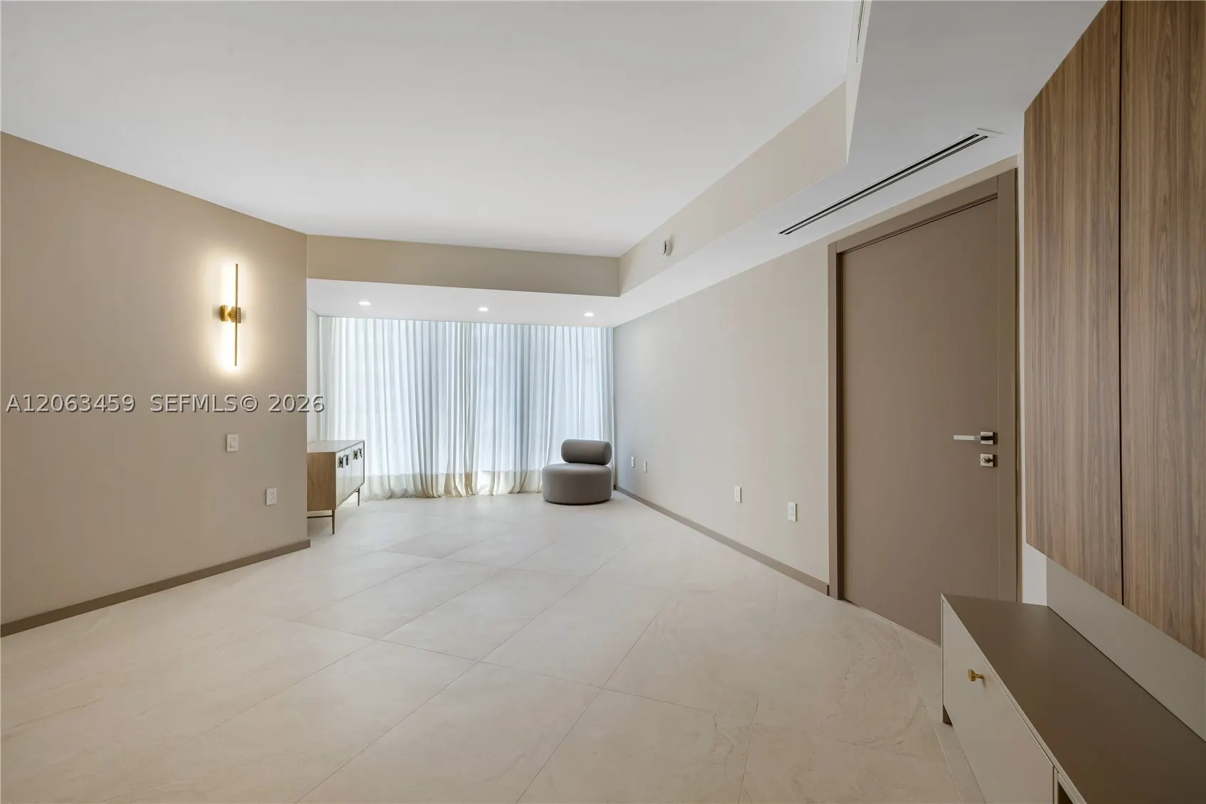 10155 Collins Ave #202