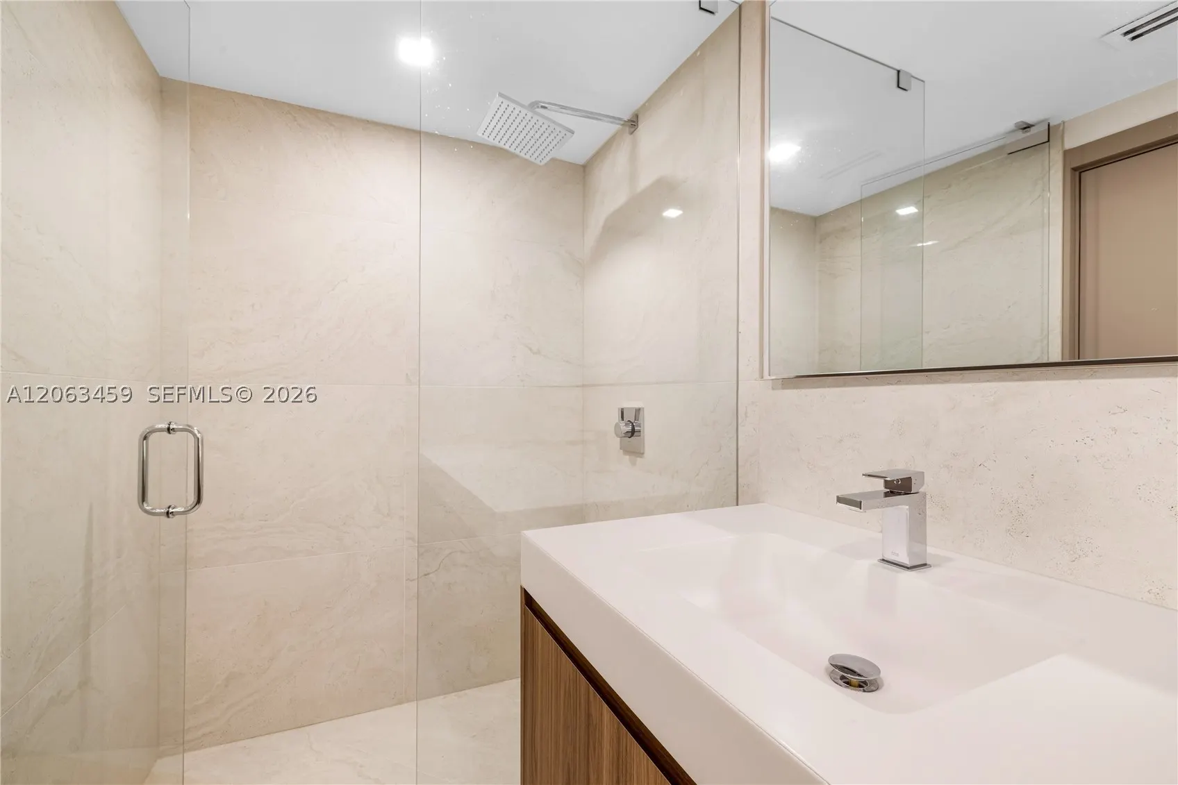 10155 Collins Ave #202