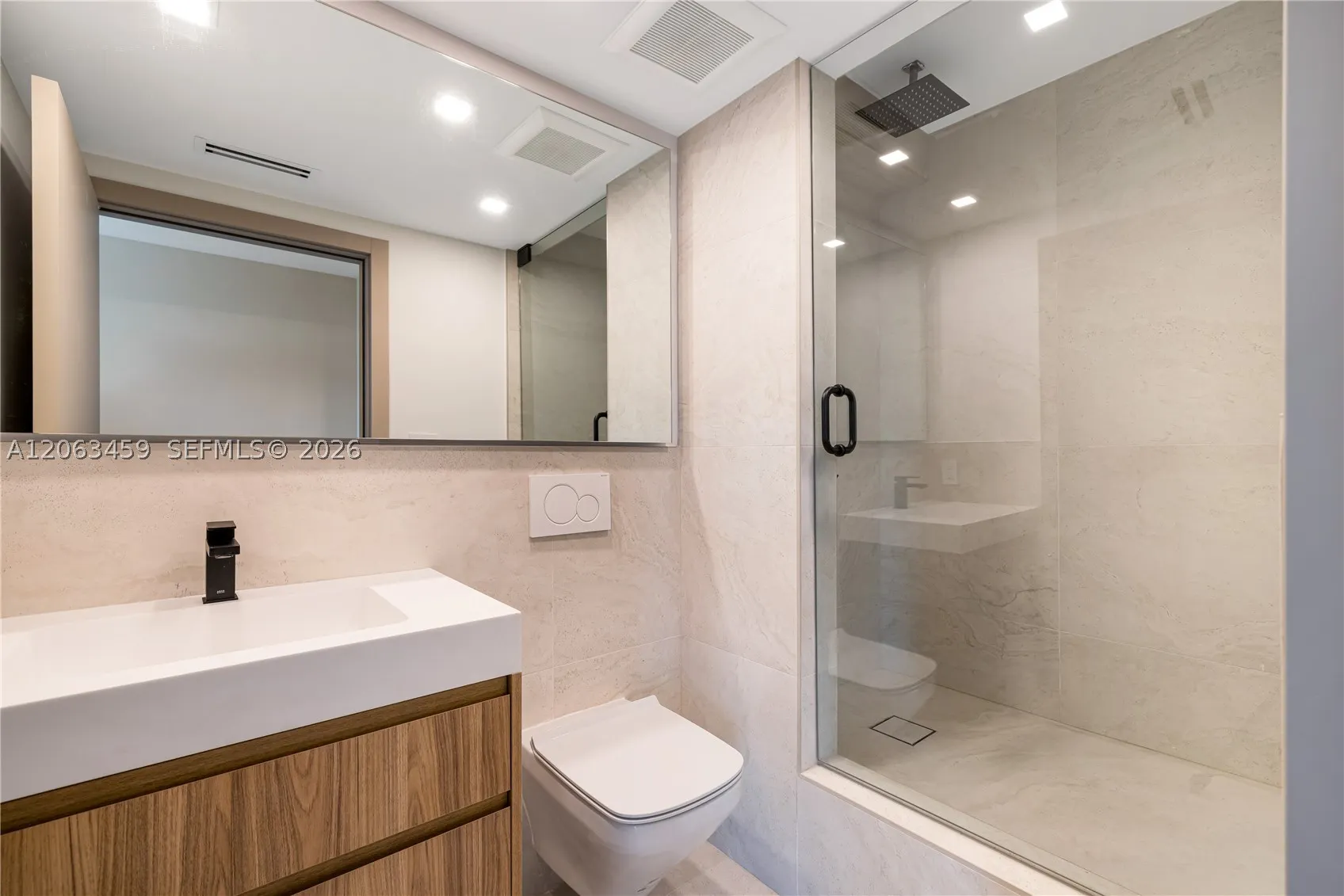10155 Collins Ave #202