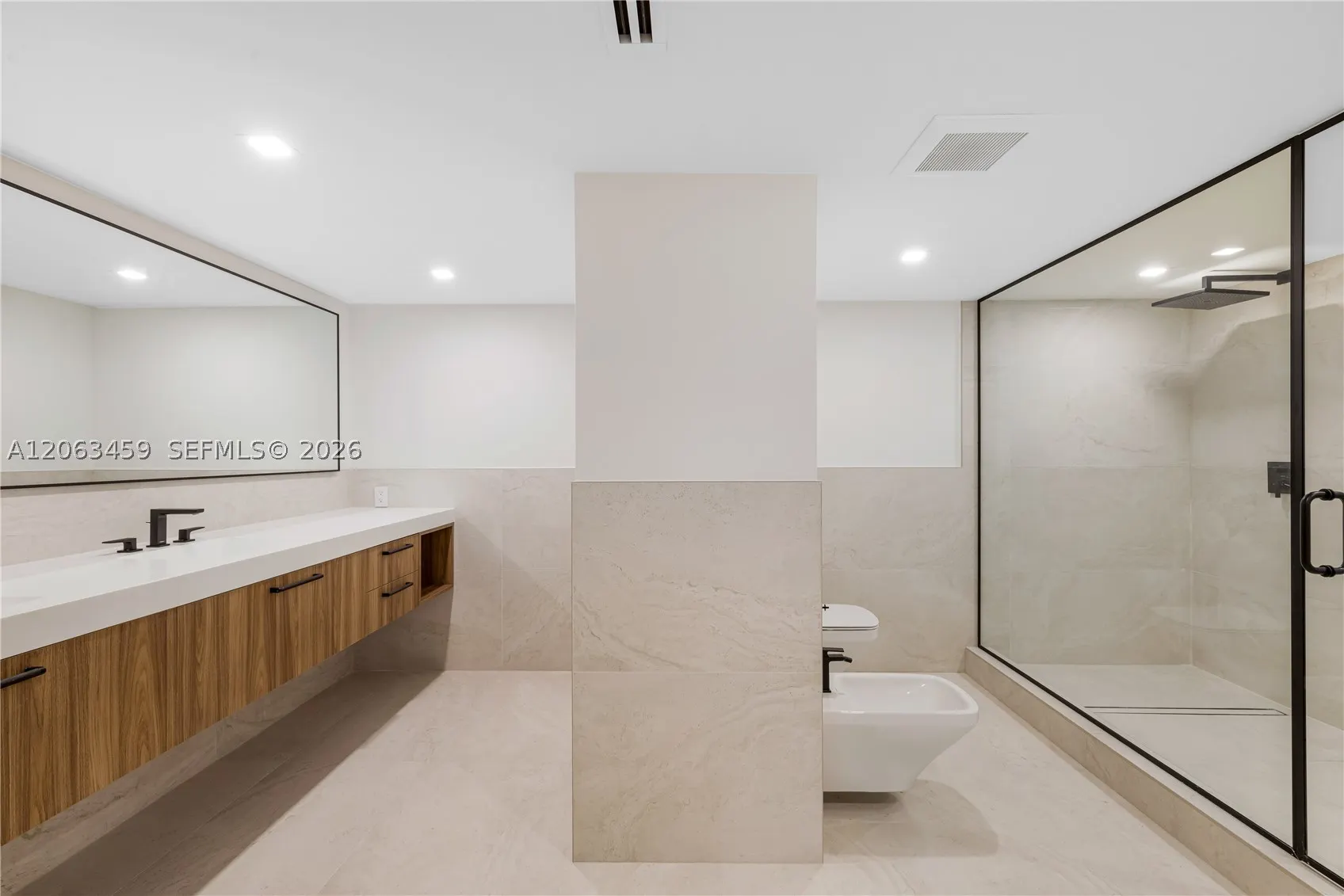 10155 Collins Ave #202