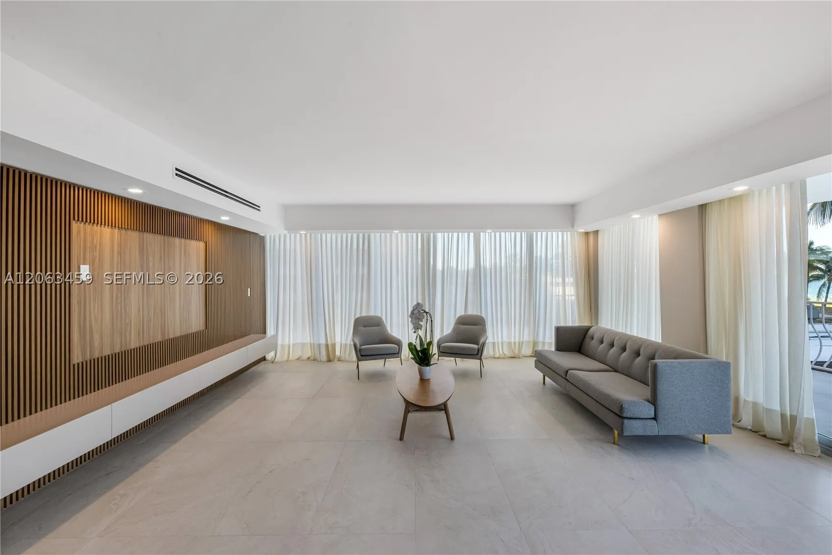 10155 Collins Ave #202