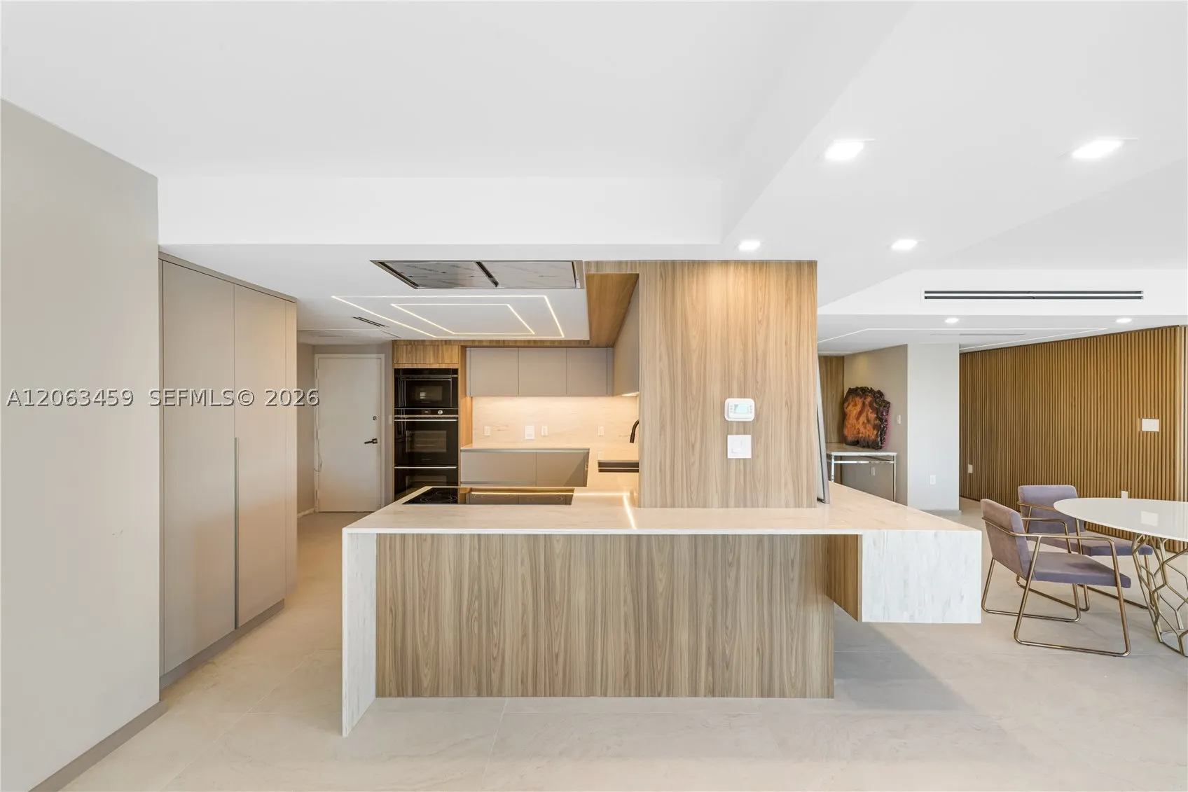 10155 Collins Ave #202
